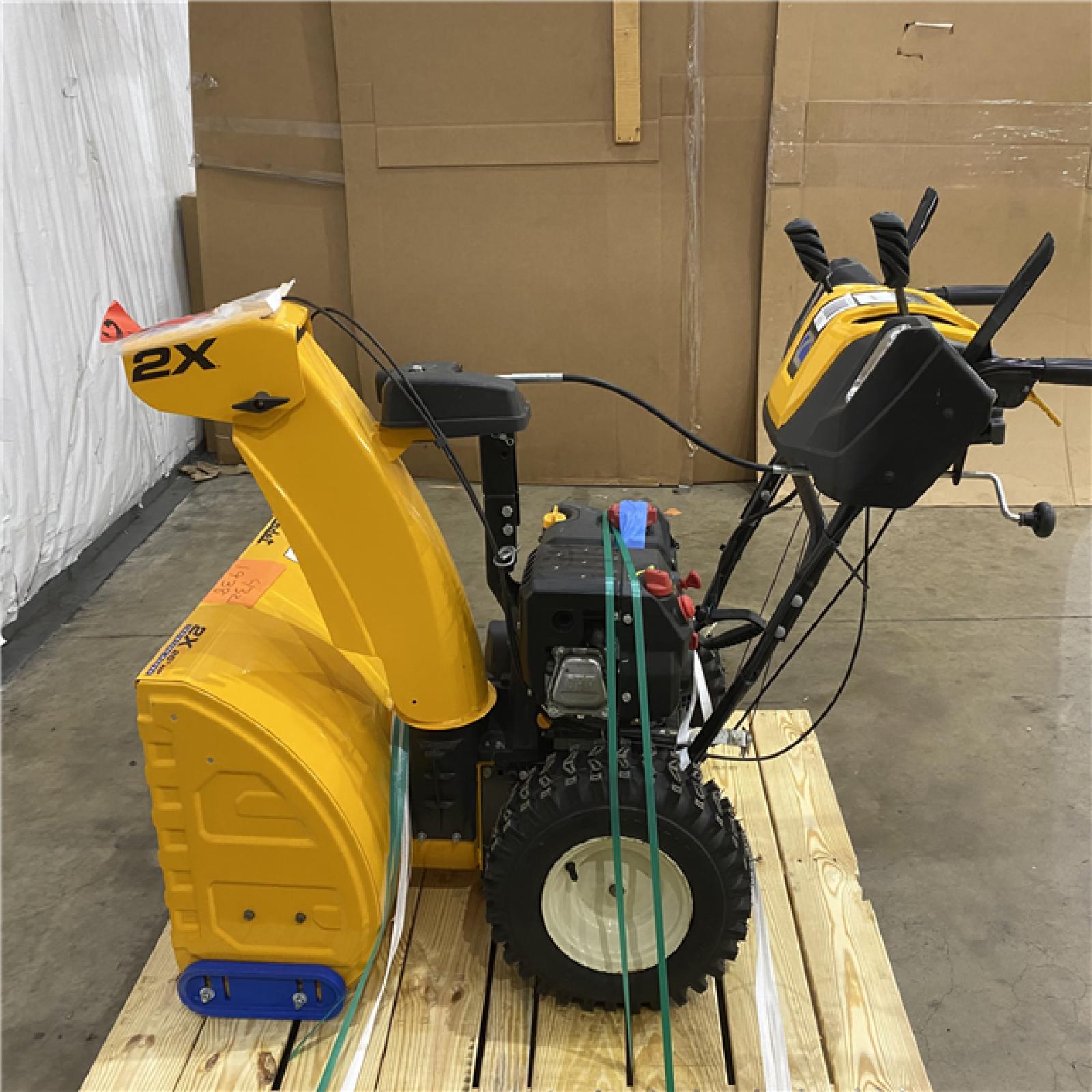 Houston Location - AS-IS Cub Cadet 2x 26'' in Snow Blower