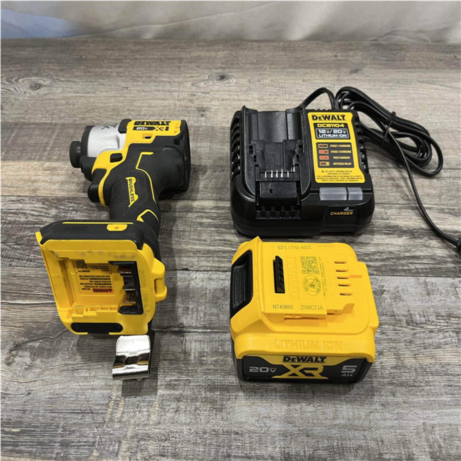 AS-IS DEWALT 20-Volt Maximum XR Lithium-Ion Cordless Brushless 1/4 in. 3-Speed Impact Driver Kit