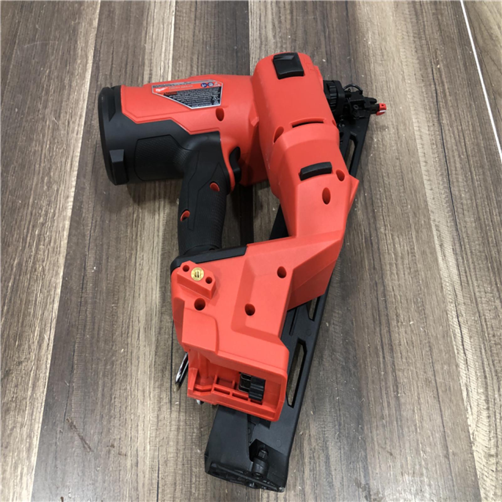 AS-IS Milwaukee FUEL 18-Volt Lithium-Ion Brushless Cordless Gen II 15-Gauge Angled Finish Nailer (Tool-Only)