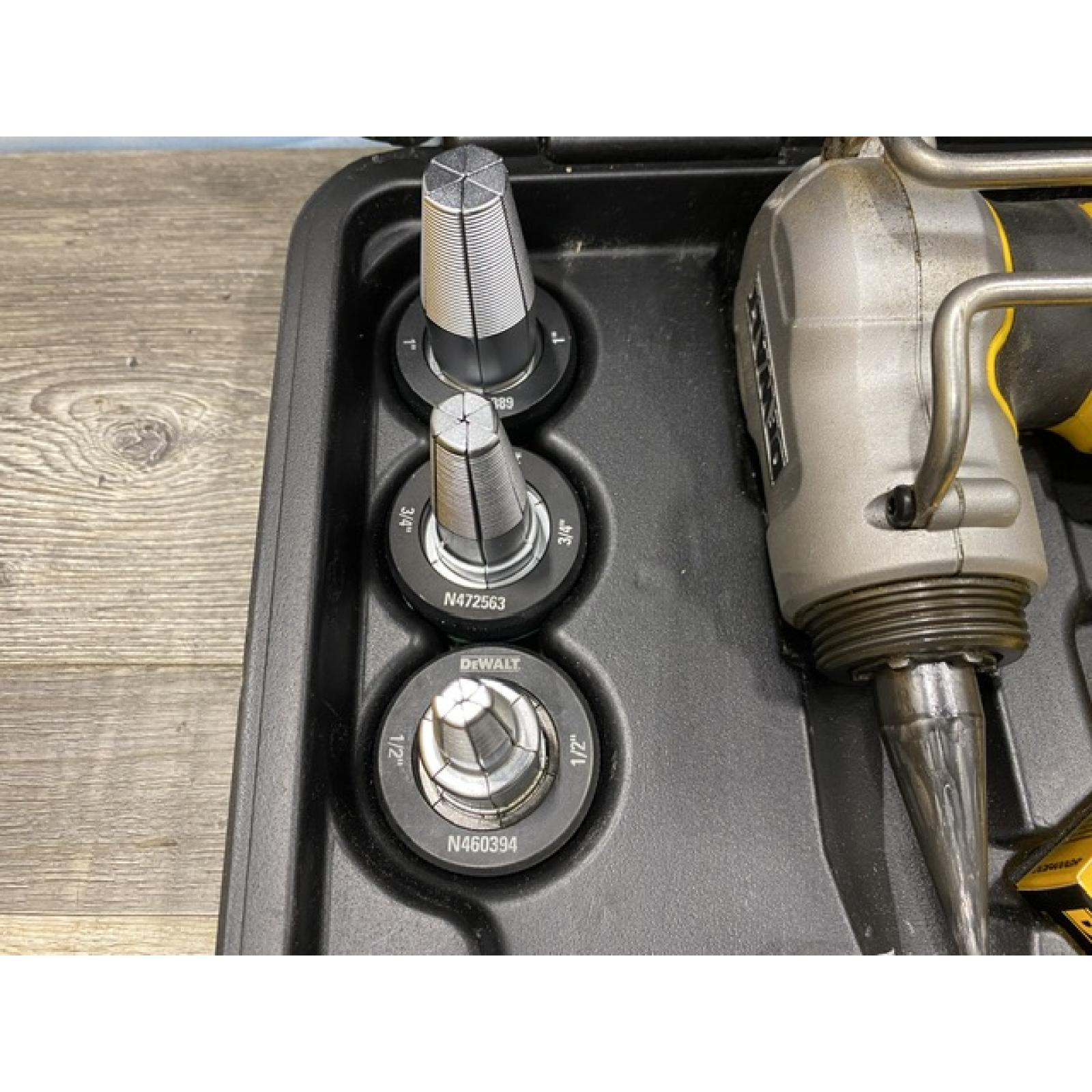 AS-IS DEWALT 20V MAX Cordless 1 in. PEX Expansion Tool Kit