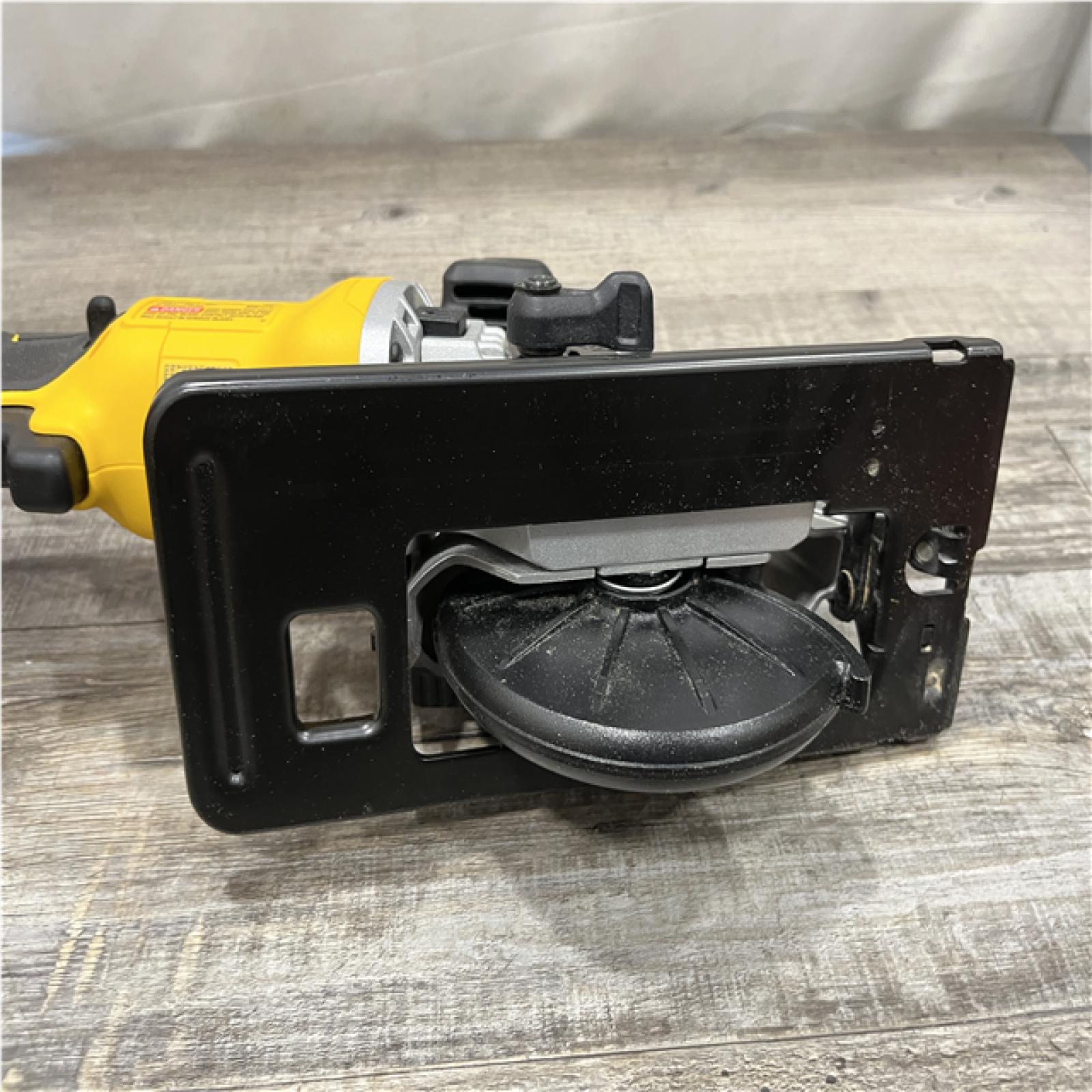 AS-IS DEWALT ATOMIC 20V MAX Cordless Brushless 4-1/2 in. Circular Saw (Tool Only)
