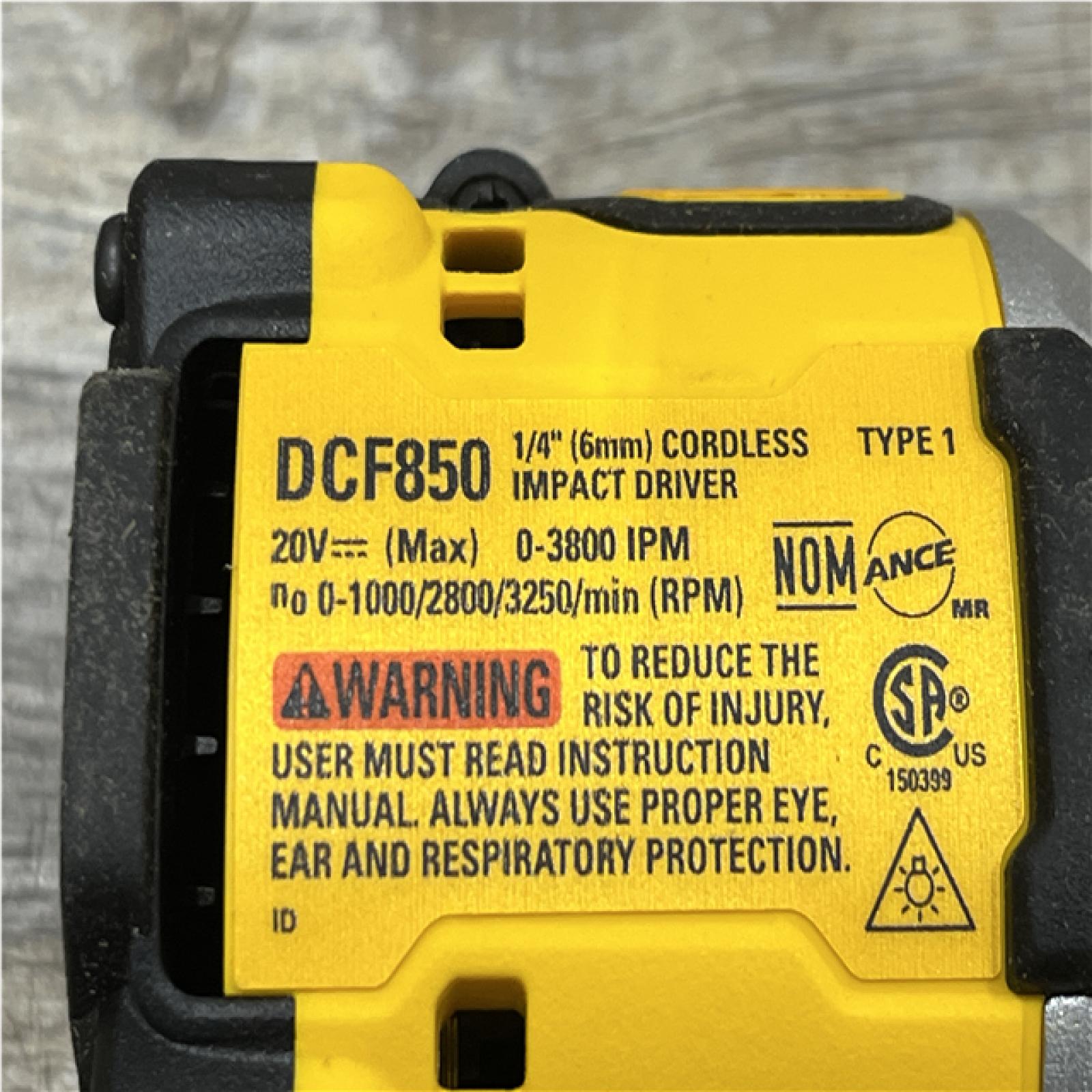 AS-IS DEWALT ATOMIC 20V MAX Lithium-Ion Cordless 1/4 in. Brushless Impact Driver Kit