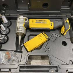 AS-IS DEWALT 20V MAX Cordless 1 in. PEX Expansion Tool Kit