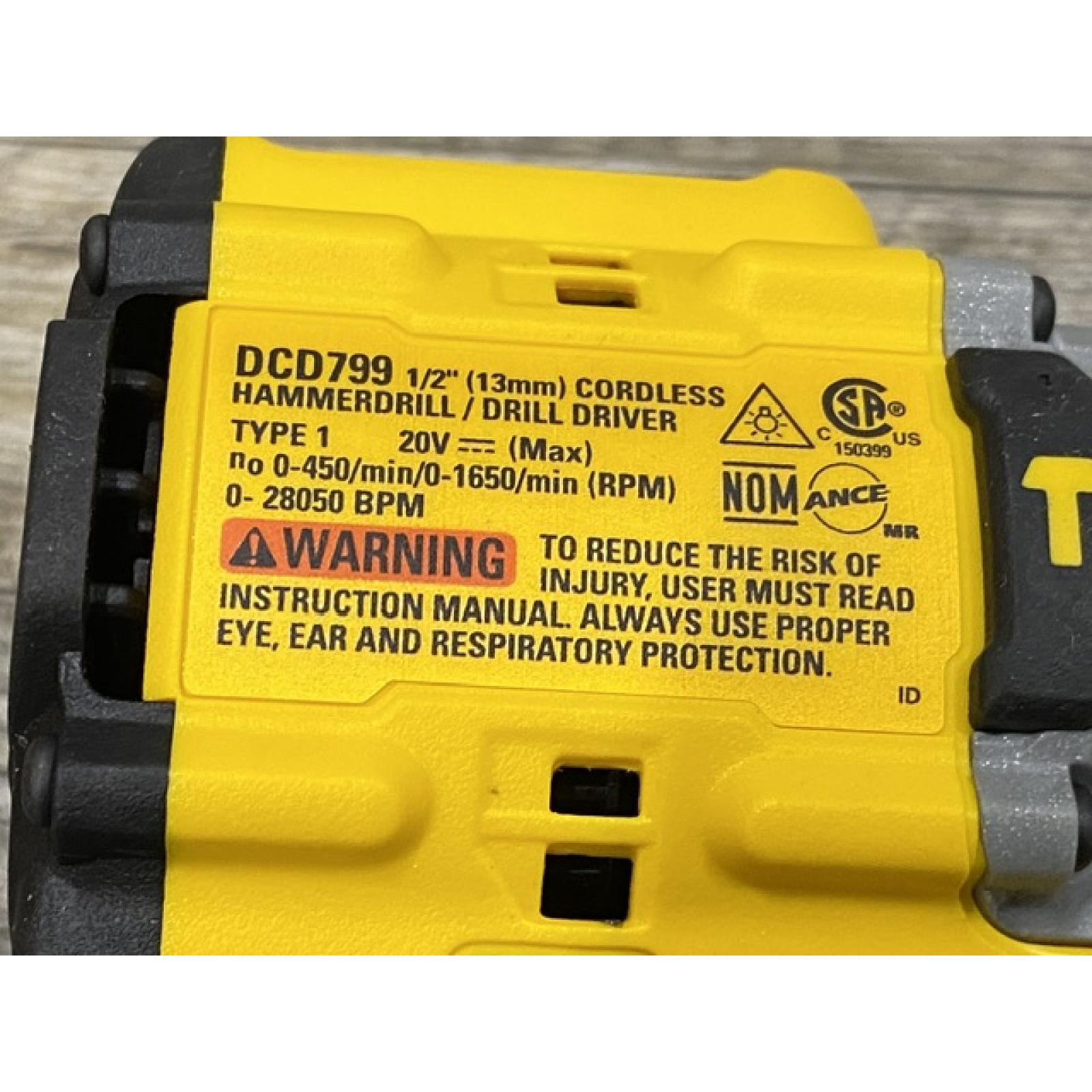 AS-IS DEWALT ATOMIC 20V Cordless 1/2 in. Compact Hammer Drill Kit