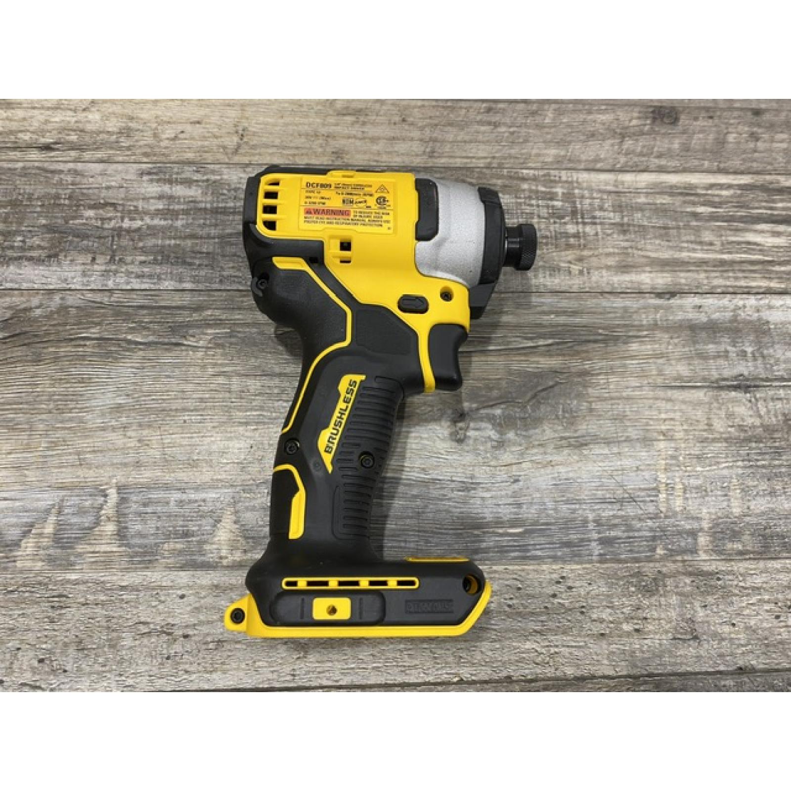 AS-IS DEWALT Atomic 20V Max Lithium-Ion Brushless Cordless Compact 1/4 in. Impact Driver Kit
