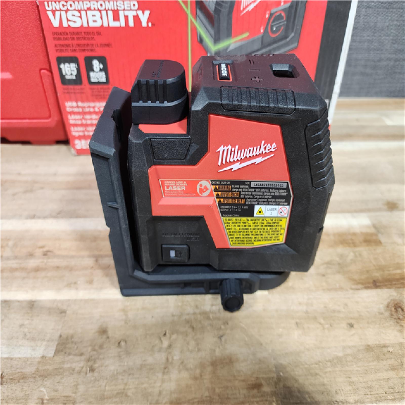 HOUSTON LOCATION - AS-IS (APPEARS LIKE NEW) Milwaukee Green 100 ft. Cross Line and Plumb Points Rechargeable Laser Level with REDLITHIUM Lithium-Ion