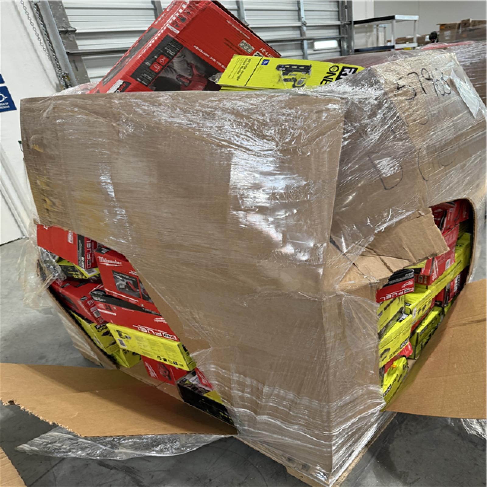 California AS-IS POWER TOOLS Partial Lot (3 Pallets) P-R057963