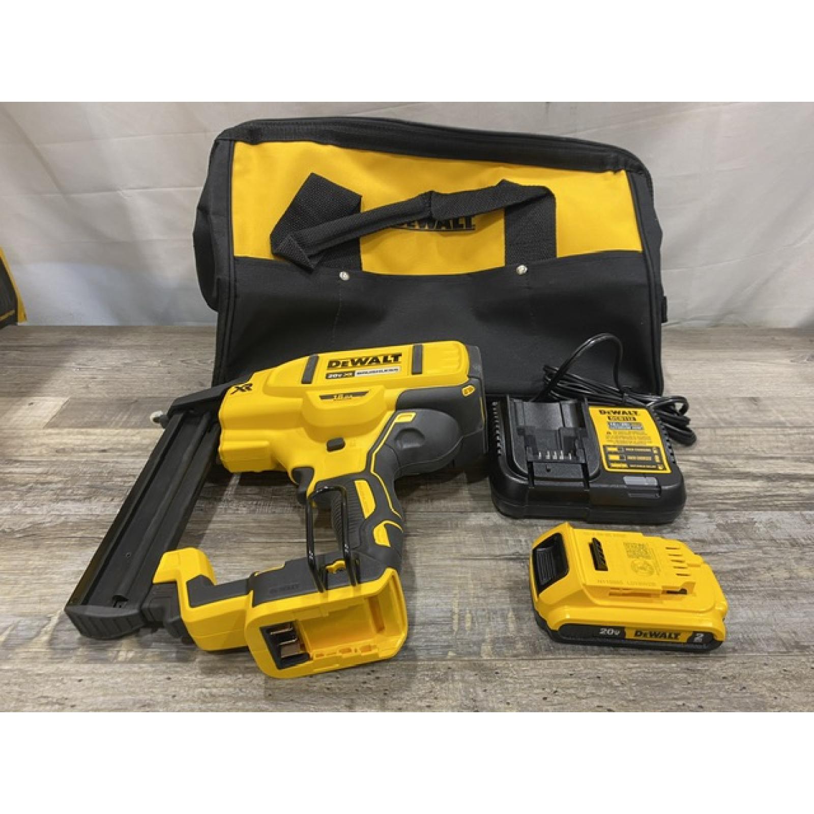 AS-IS DEWALT 20V MAX XR Lithium-Ion Cordless 18-Gauge Narrow Crown Stapler Kit