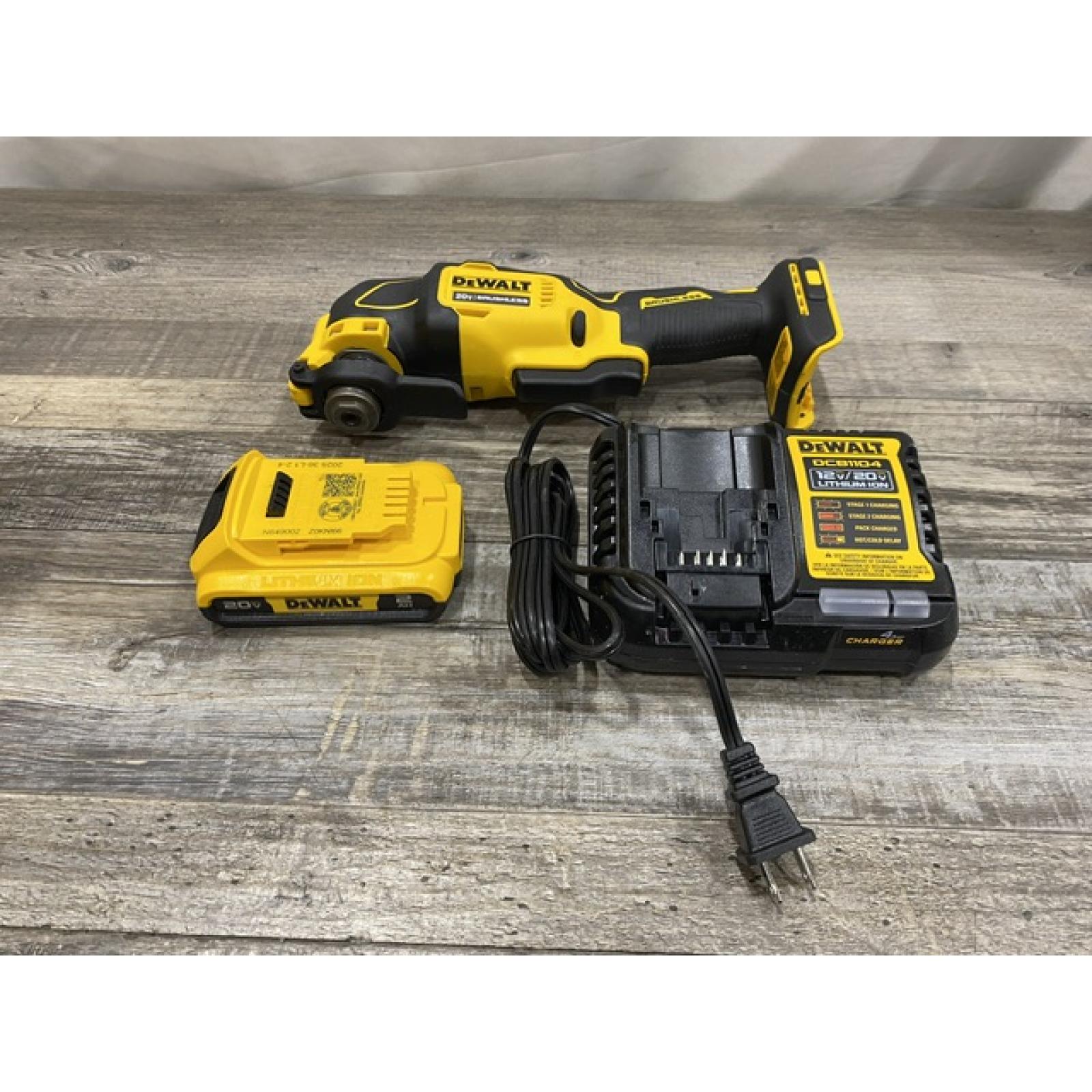AS-IS DEWALT ATOMIC 20V MAX Cordless Brushless Oscillating Multi Tool Kit