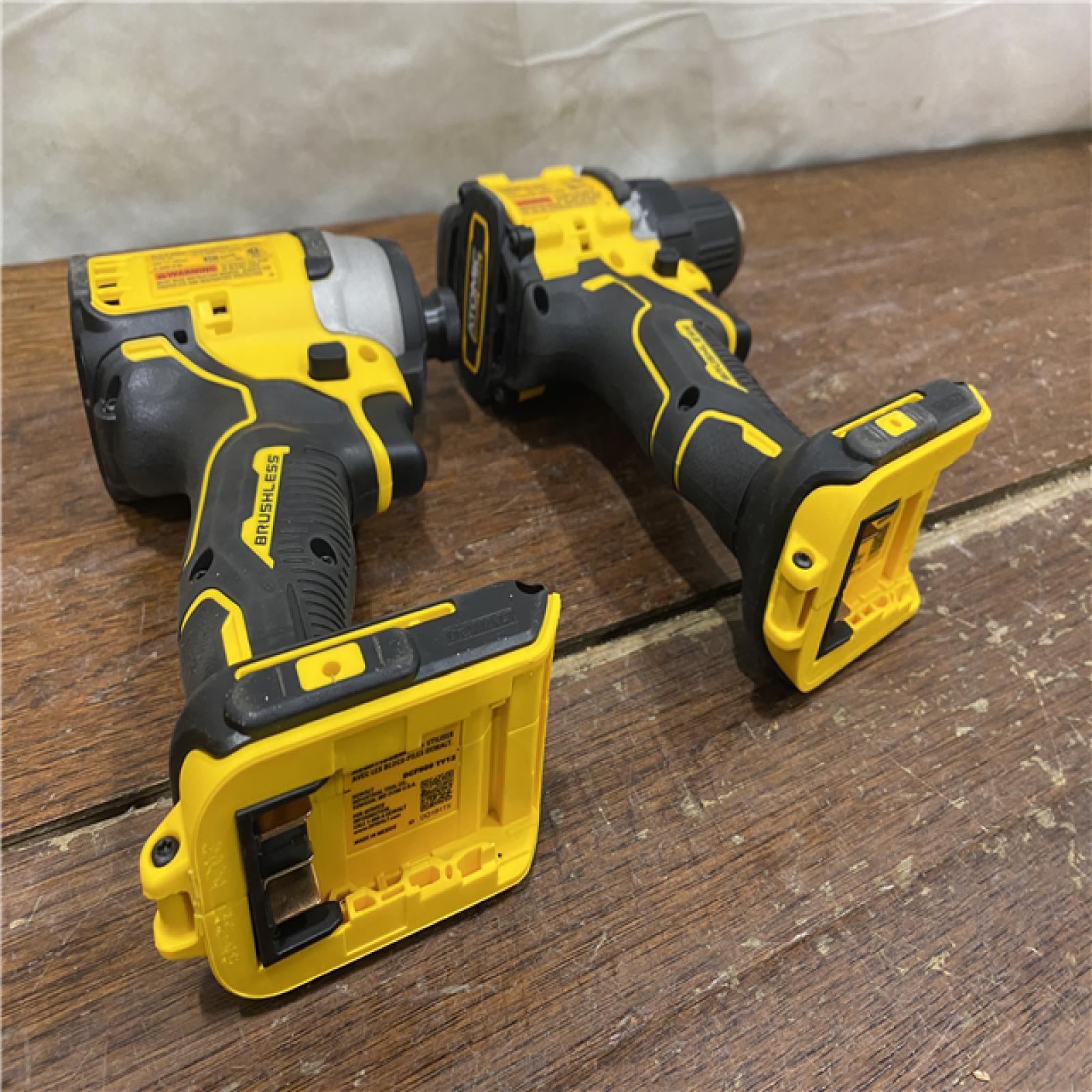 AS-IS DEWALT ATOMIC 20-Volt MAX Lithium-Ion Cordless Combo Kit (2-Tool) with (2) 2.0Ah Batteries, Charger and Bag