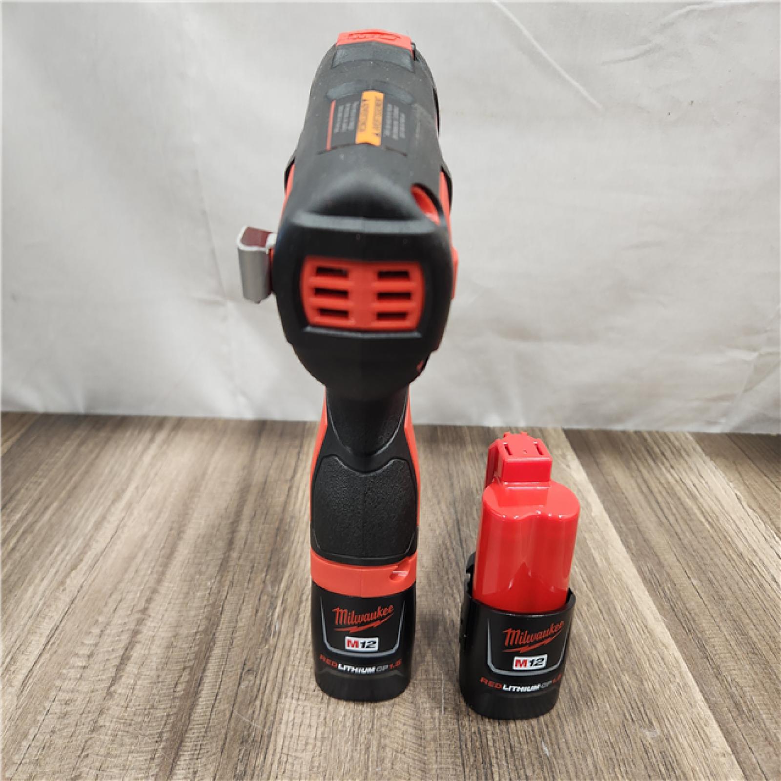 AS-IS- Milwaukee  - M12 12V Cordless Screwdriver Kit