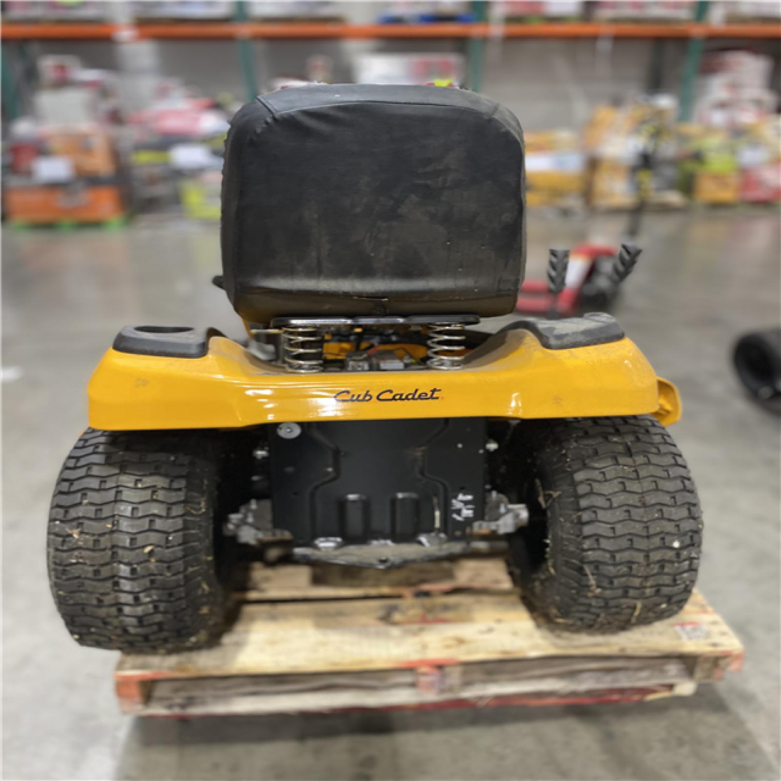Dallas Location - As-IsCub Cadet XT1 Enduro LT 42 in. 547cc Engine Gas Riding Lawn Tractor