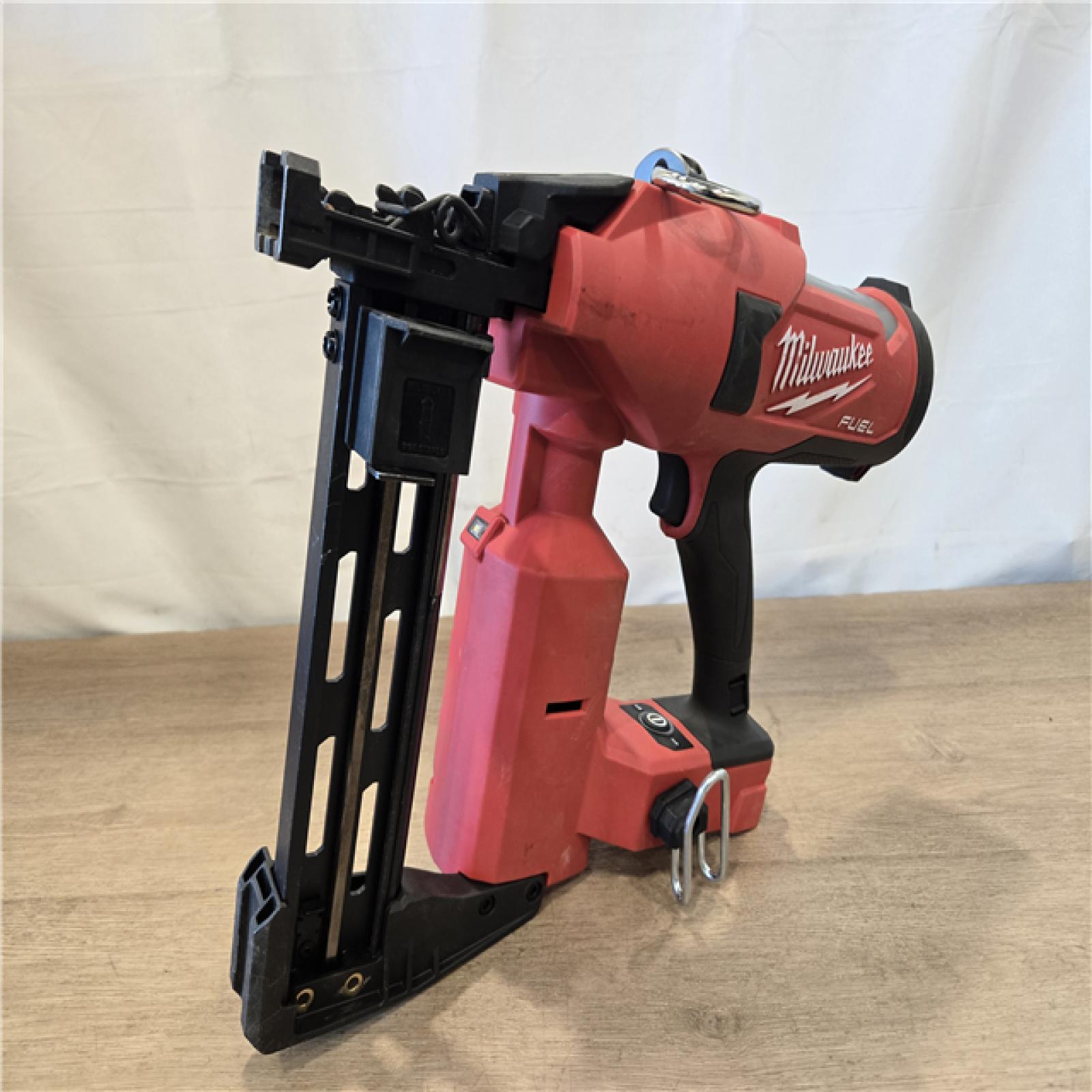 AS-IS Milwaukee FUEL 18V Cordless Utility Fencing Stapler (Tool-Only)