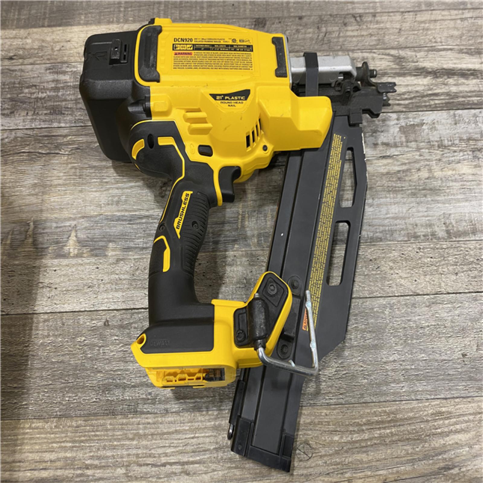 AS-IS DEWALT 20-Volt 21° Cordless Framing Nailer (Tool-Only)