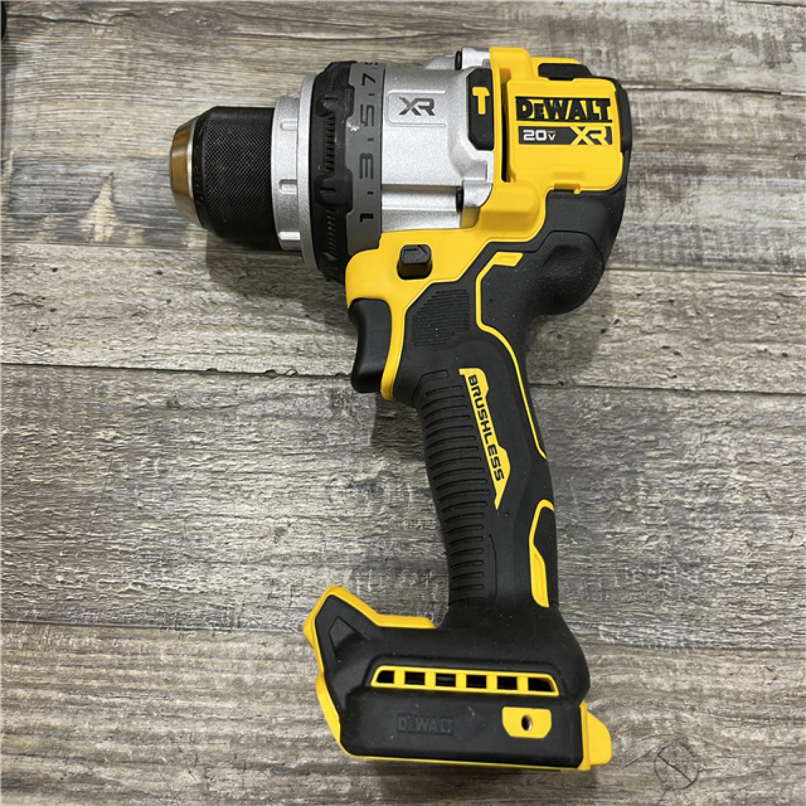 AS-IS DEWALT 20V XR Lithium-Ion Cordless Hammer Drill Kit