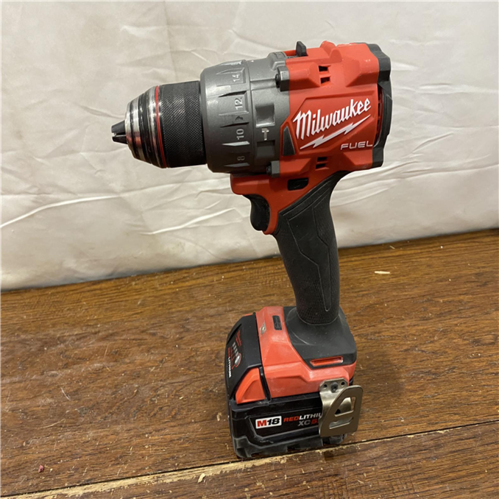 AS-IS Milwaukee 2904-22 Hammer Drill Driver Kit with Batteries  Charger & Tool Case  Red