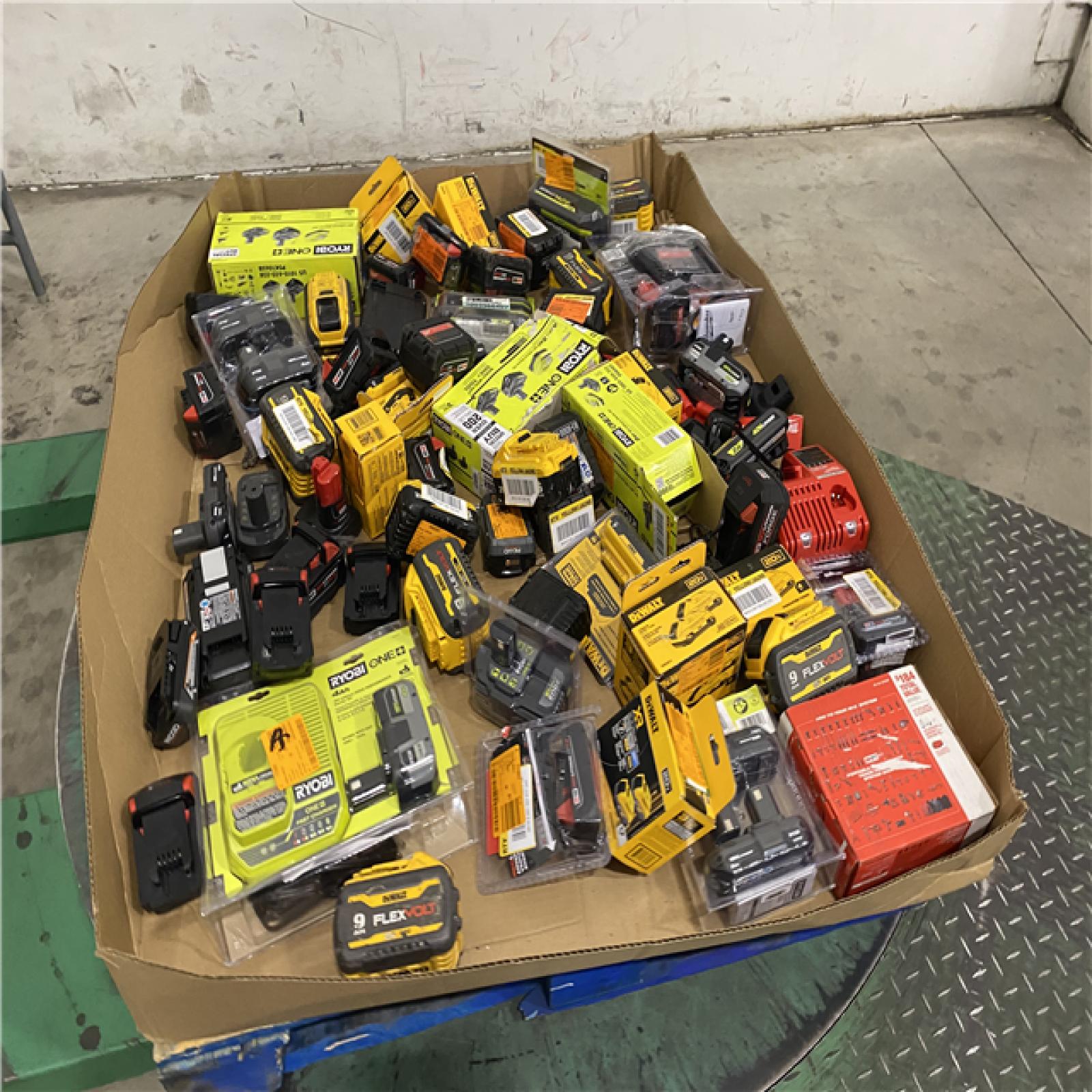 Dallas Location - As-Is Battery Tool Pallet