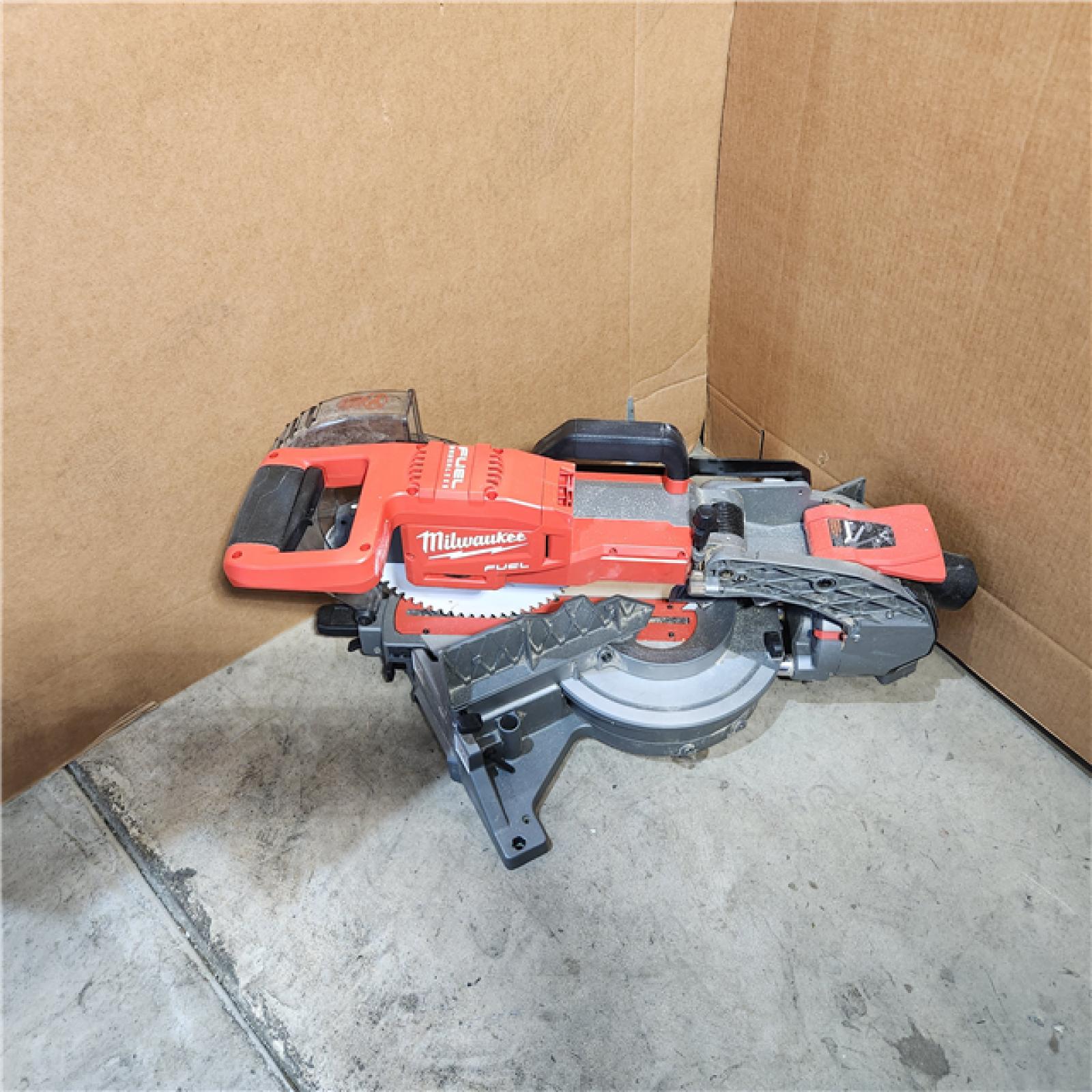 HOUSTON Location-AS-IS-Milwaukee M18 FUEL 18V 10 in. Lithium-Ion Brushless Cordless Dual Bevel Sliding Compound Miter Saw Kit with One 8.0 Ah Battery APPEARS IN USED Condition