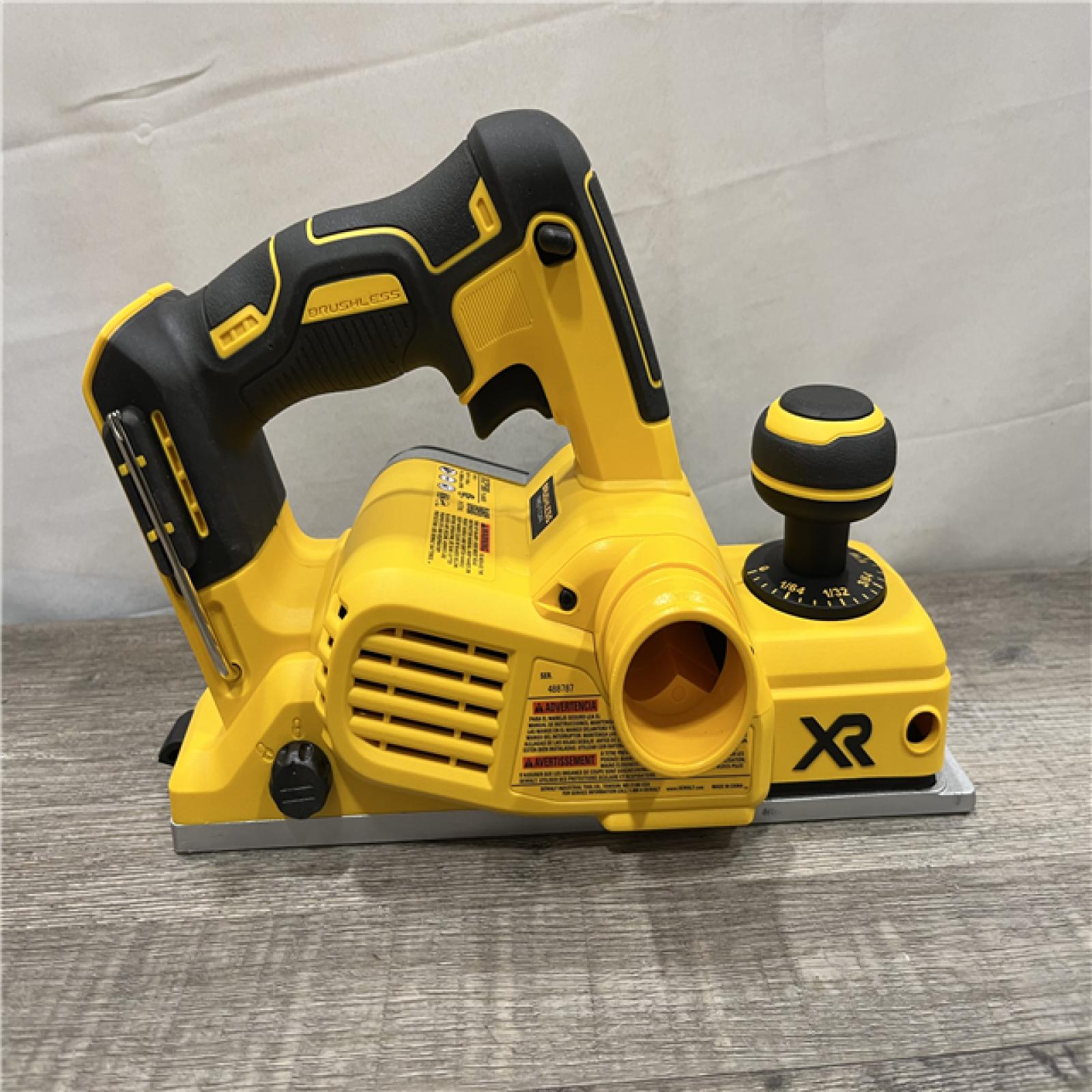 AS-IS DEWALT 20V MAX XR Cordless Brushless 3-1/4 in. Planer (Tool Only)