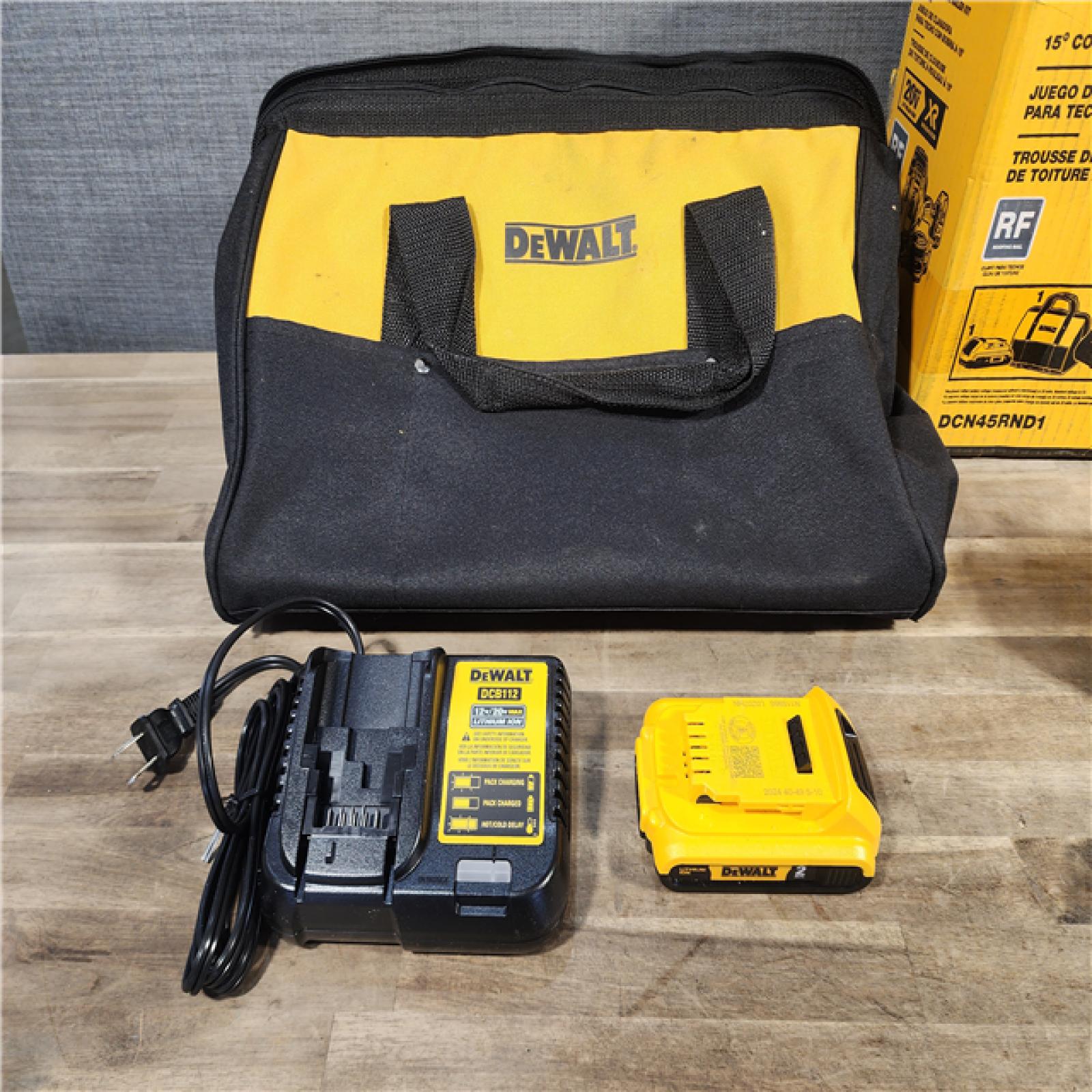 HOUSTON LOCATION - AS-IS DEWALT 2007898 Roofing Nailer Cordless Kit