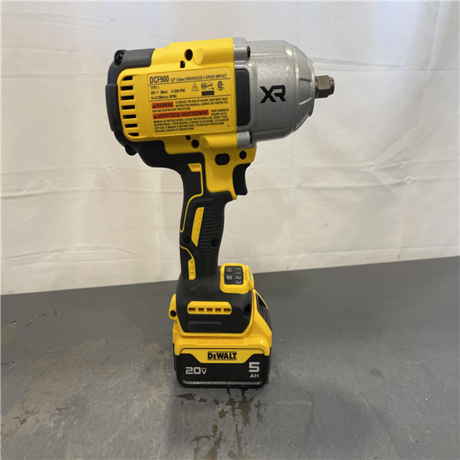 AS-IS - Dewalt 20V MAX Lithium-Ion Cordless 1/2 in. Impact Wrench Kit