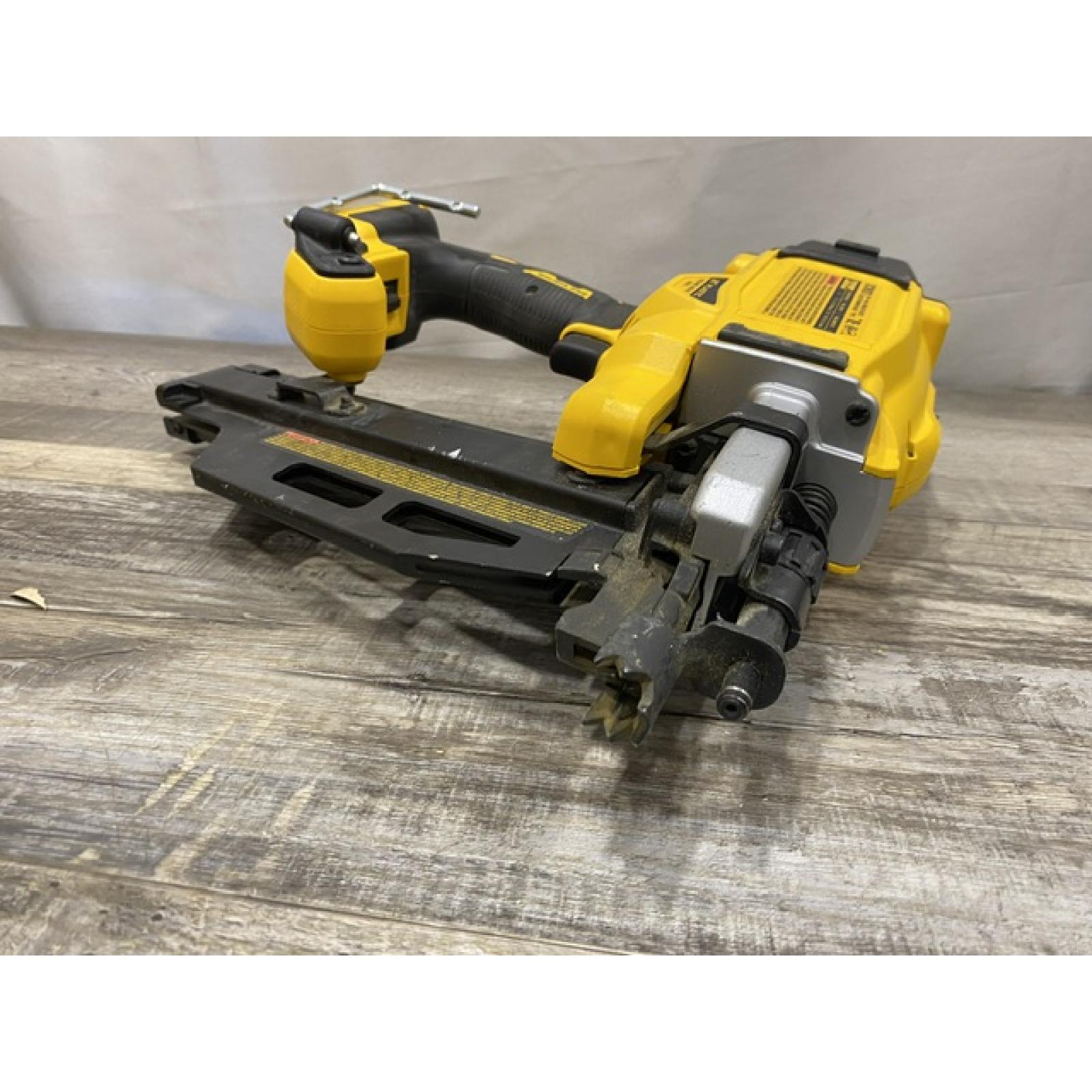 AS-IS DEWALT 20-Volt 21° Cordless Framing Nailer (Tool-Only)