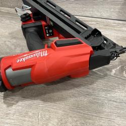 AS-IS Milwaukee FUEL 18-Volt Lithium-Ion Brushless Cordless Gen II 15-Gauge Angled Finish Nailer (Tool-Only)