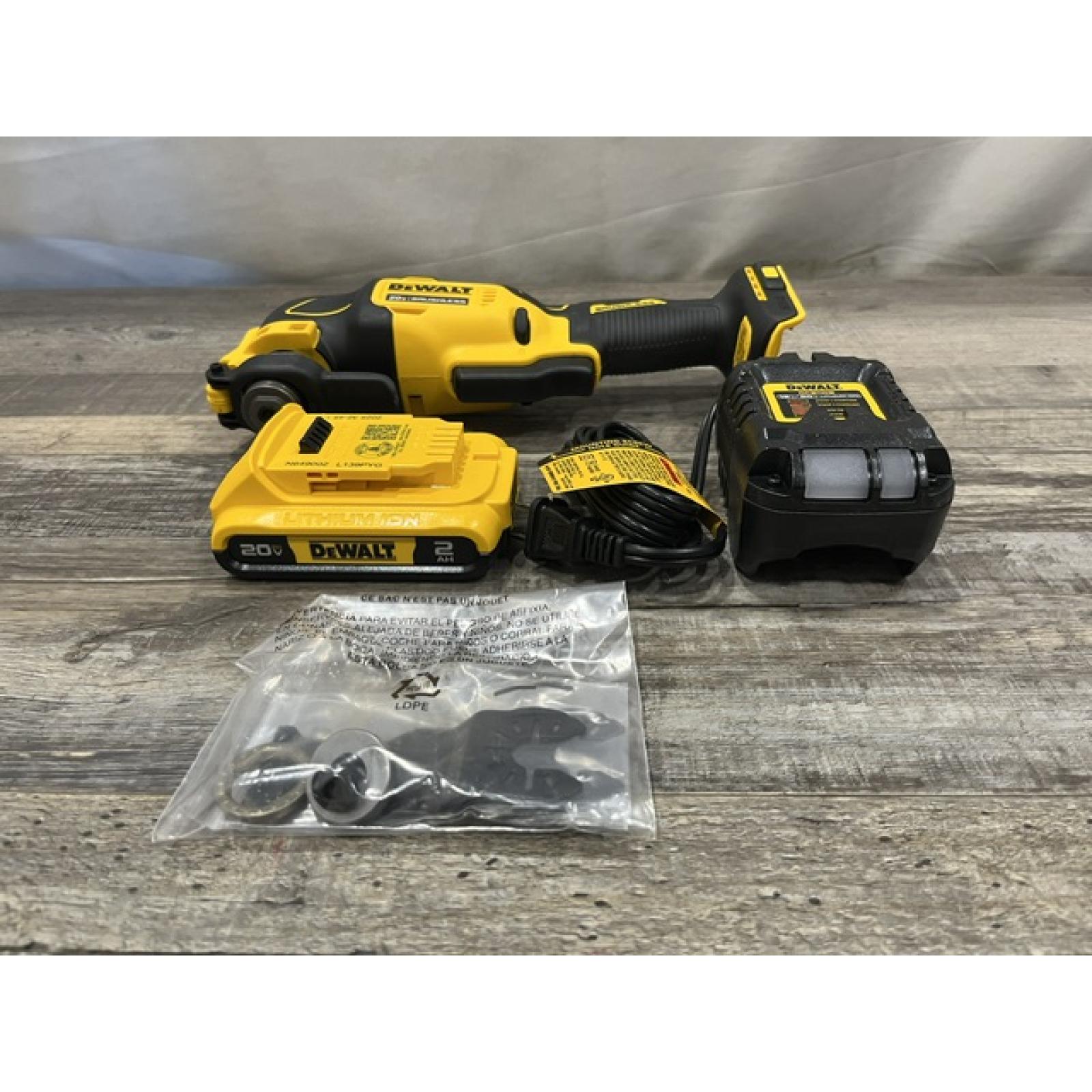 AS-IS DEWALT ATOMIC 20V MAX Cordless Brushless Oscillating Multi Tool Kit