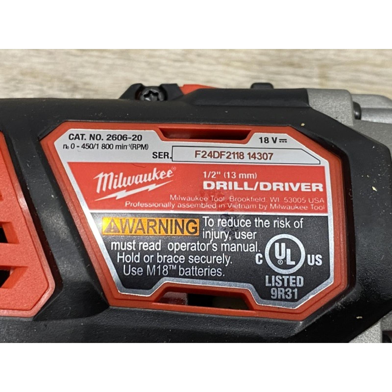 AS-IS Milwaukee 18V Lithium-Ion Cordless Drill Driver/Impact Driver Combo Kit
