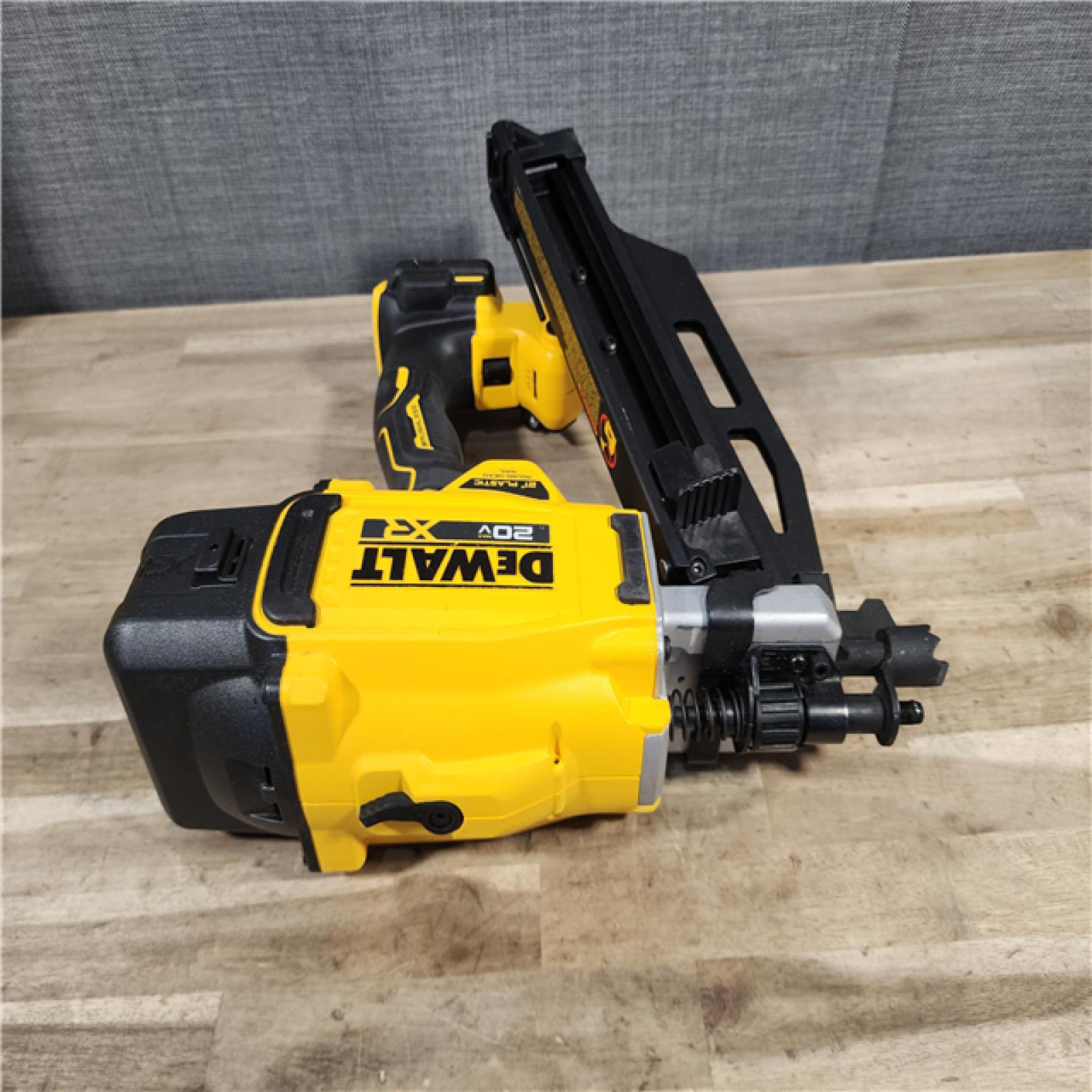 HOUSTON LOCATION - AS-IS DEWALT 20-Volt 21° Cordless Framing Nailer (Tool-Only)