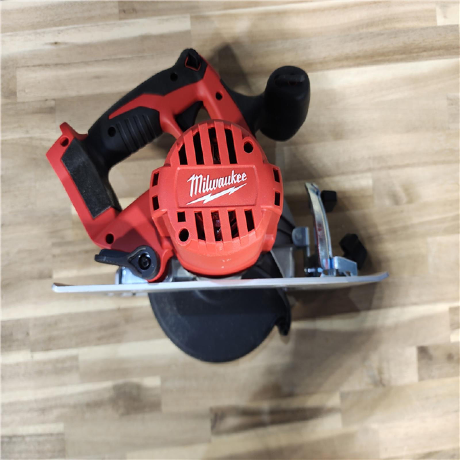 HOUSTON LOCATION - AS-IS (2) Milwaukee M18 6 1/2 Circular Saw (Tool Only)