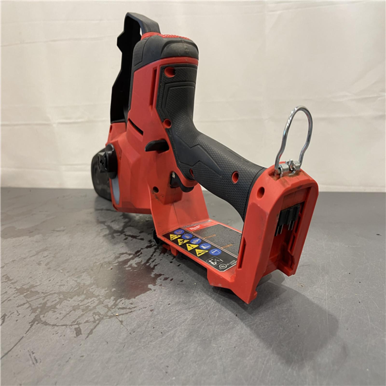 AS-IS - Milwaukee M18 FUEL 8 in. 18V Lithium-Ion Brushless HATCHET Pruning Saw Kit