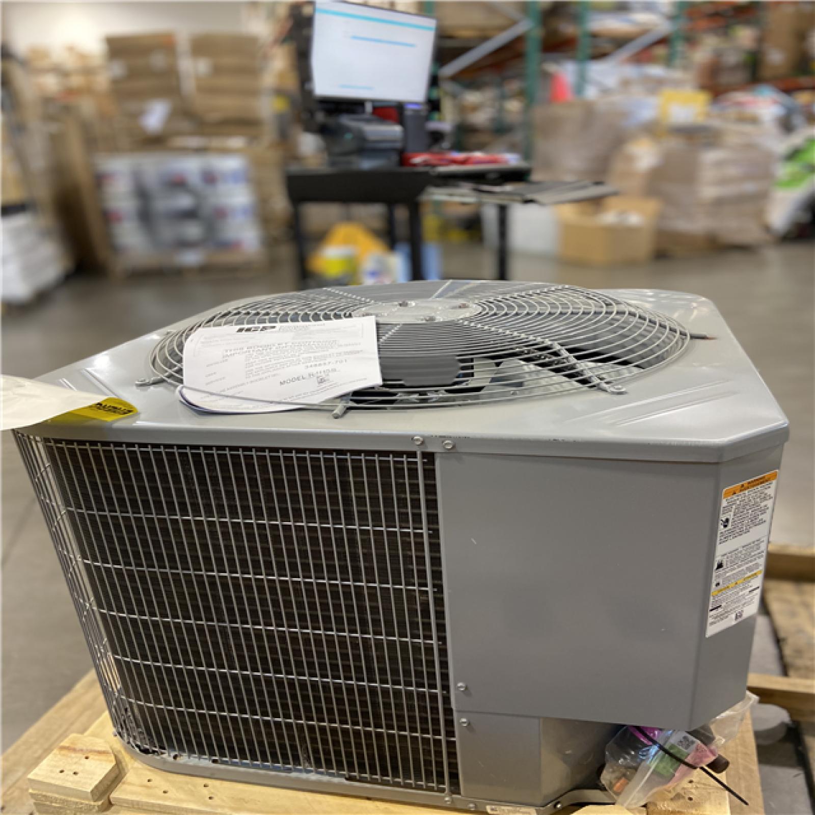 DALLAS LOCATION - Smartcomfort® by Carrier 2.5 Ton 14.3 Seer2 Heat Pump