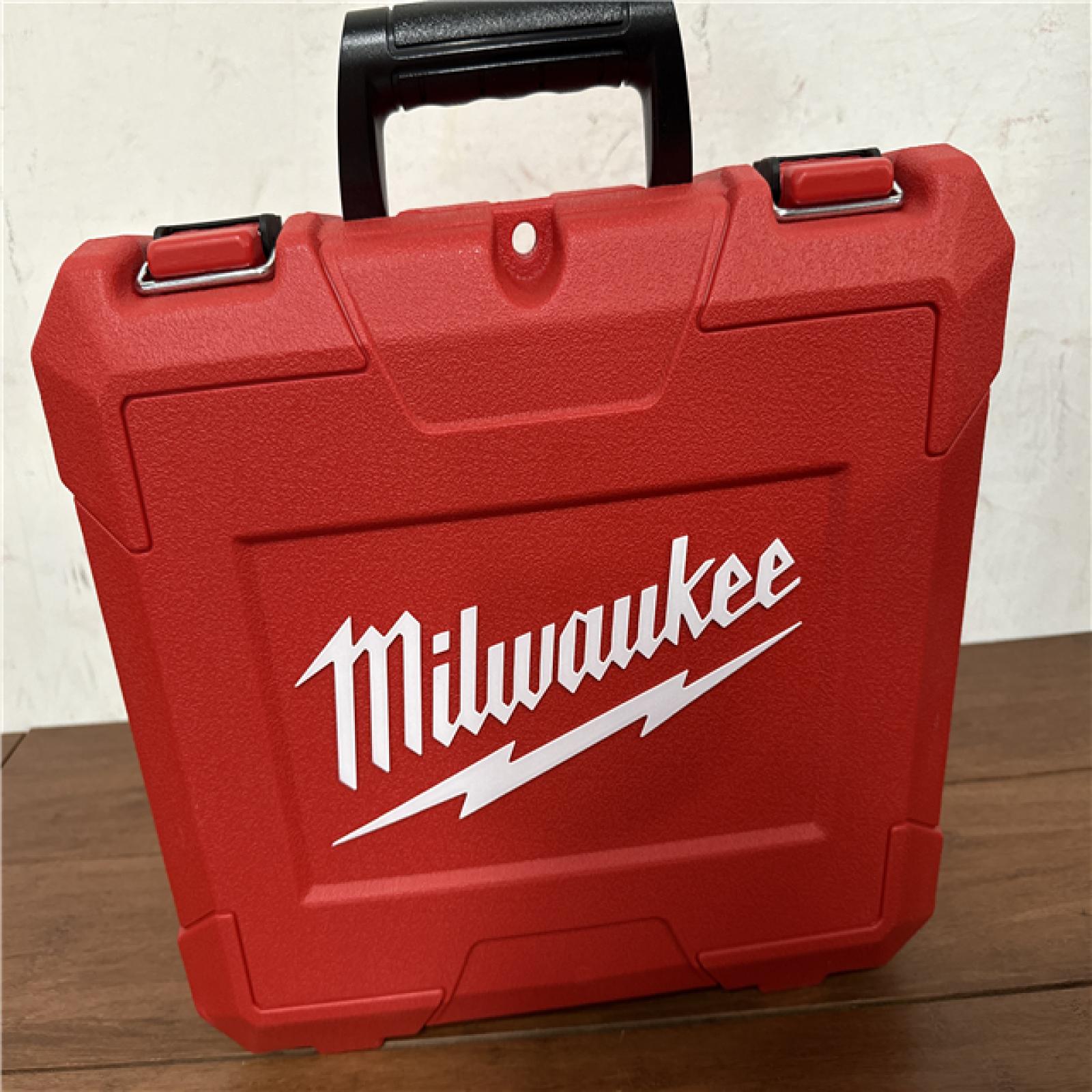 California AS-IS Milwaukee M12 PEX Expander Kit  Includes (2) Batteries  Charger and Hard Case
