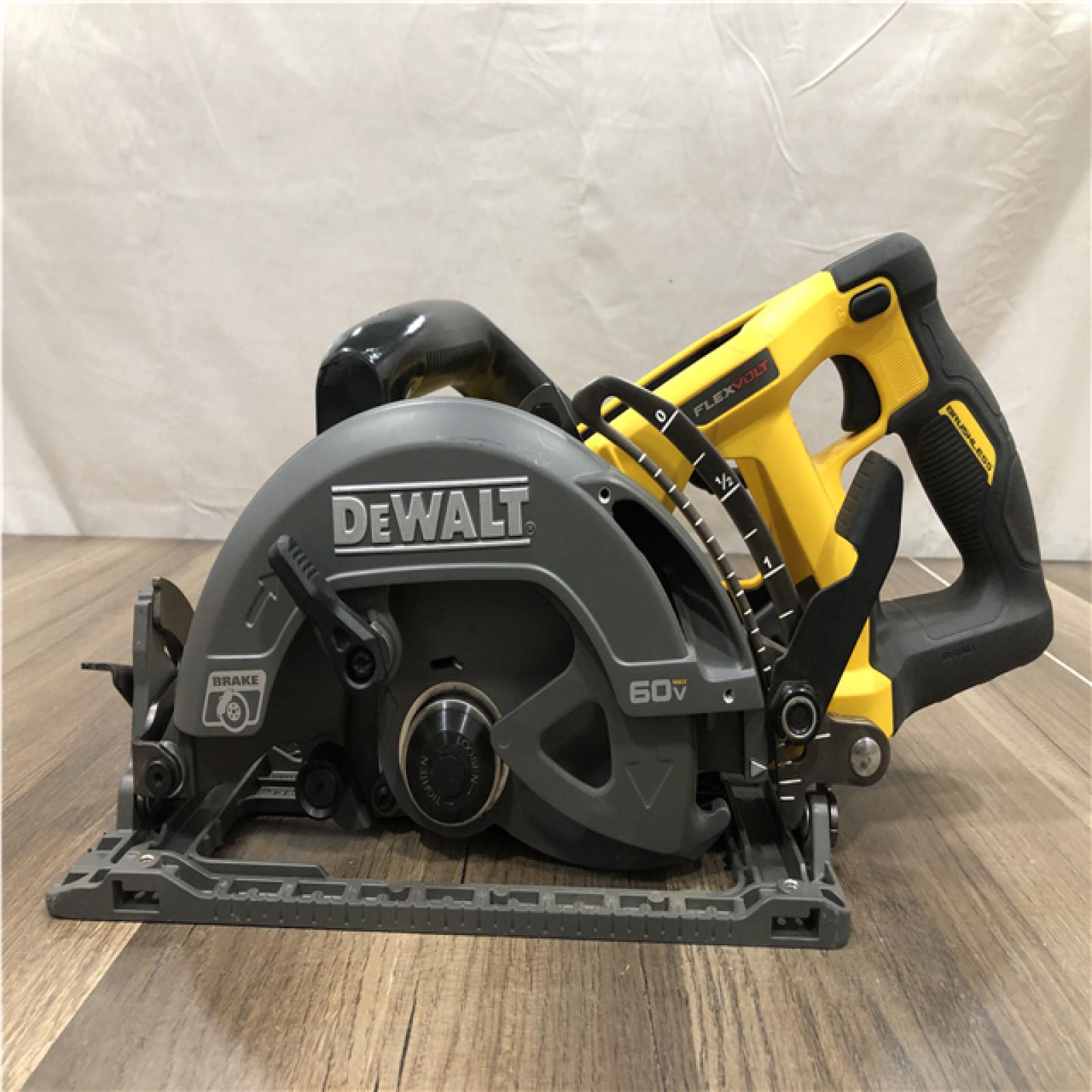 AS-IS DEWALT FLEXVOLT 60V MAX Cordless Brushless 7-1/4 in. Wormdrive Style Circular Saw (Tool Only)