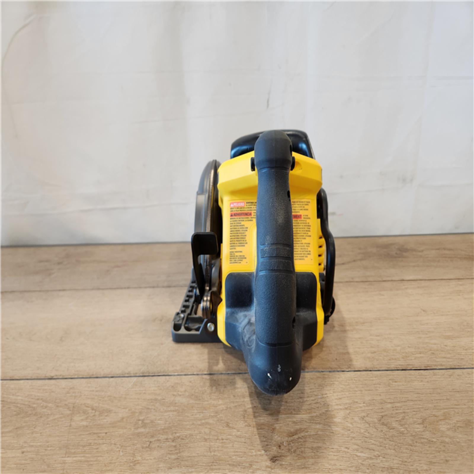 AS-IS- FLEXVOLT 60V MAX Cordless Brushless 7-1/4 in. Wormdrive Style Circular Saw (Tool Only)