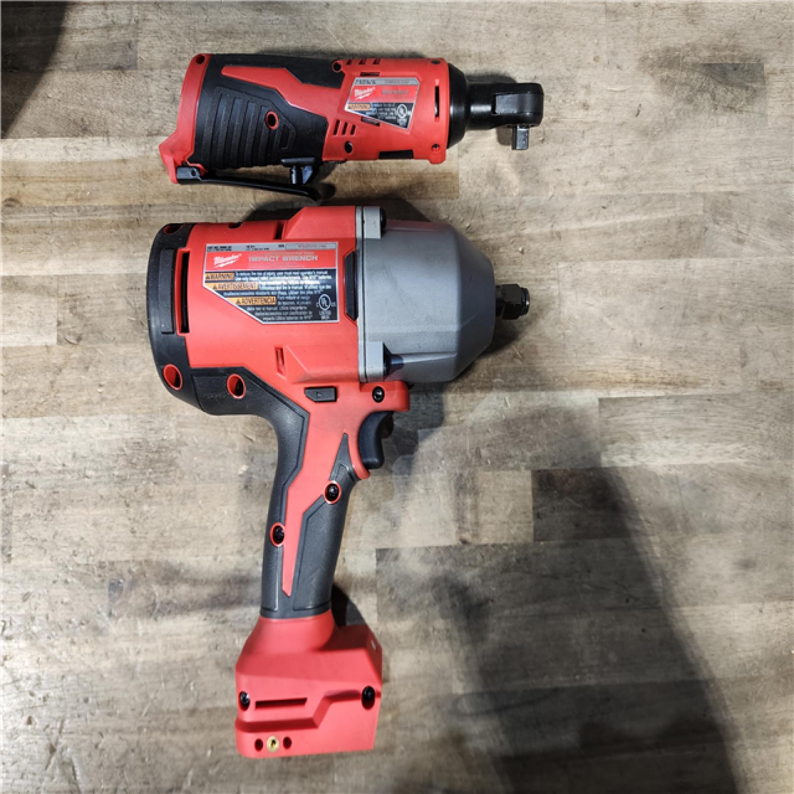 HOUSTON LOCATION - AS-IS MILWAUKEE 2 TOOL COMBO KIT W/ (2) BATTERY & CHARGER