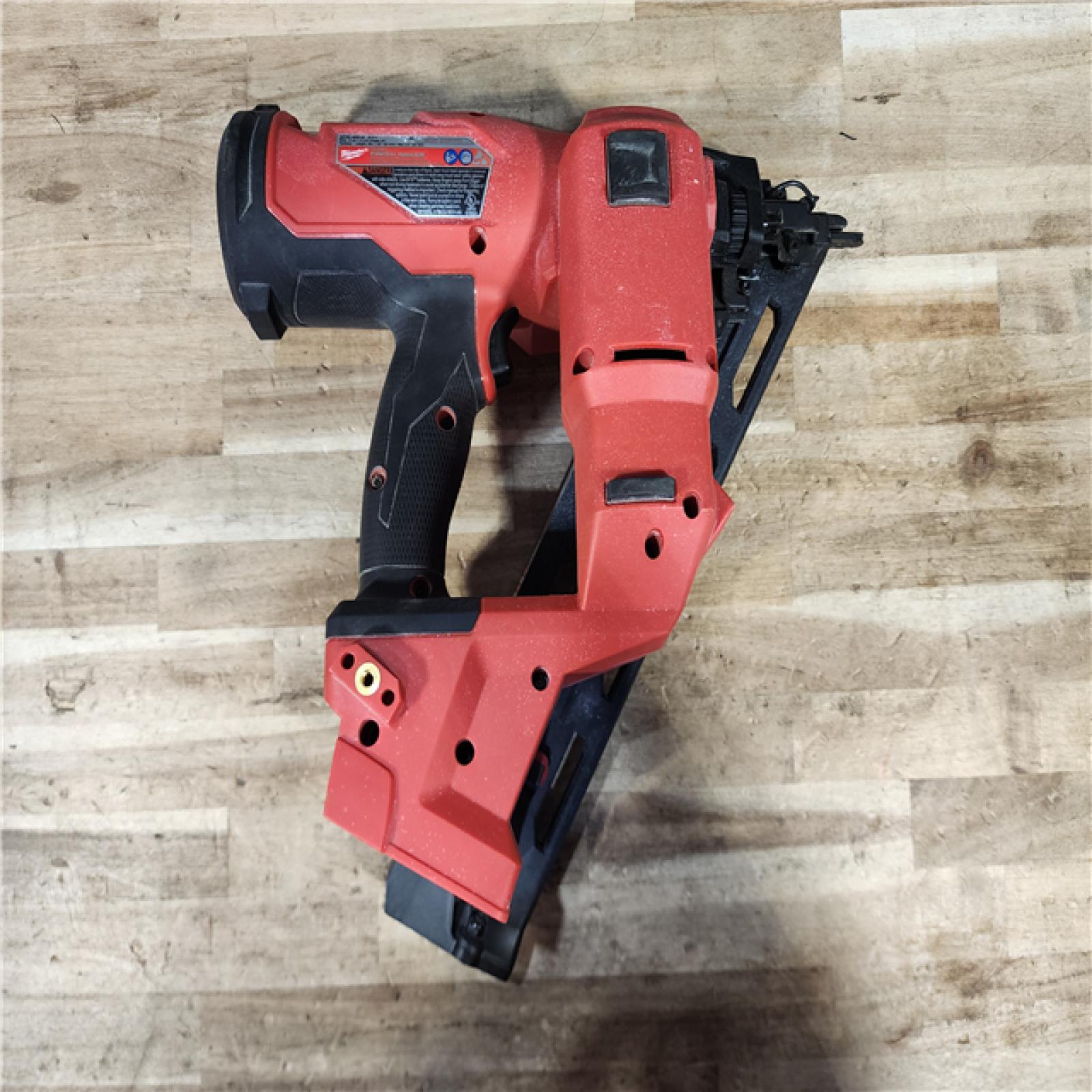 HOUSTON LOCATION - AS-IS Milwaukee FUEL 18-Volt Lithium-Ion Brushless Cordless Gen II 15-Gauge Angled Finish Nailer (Tool-Only)