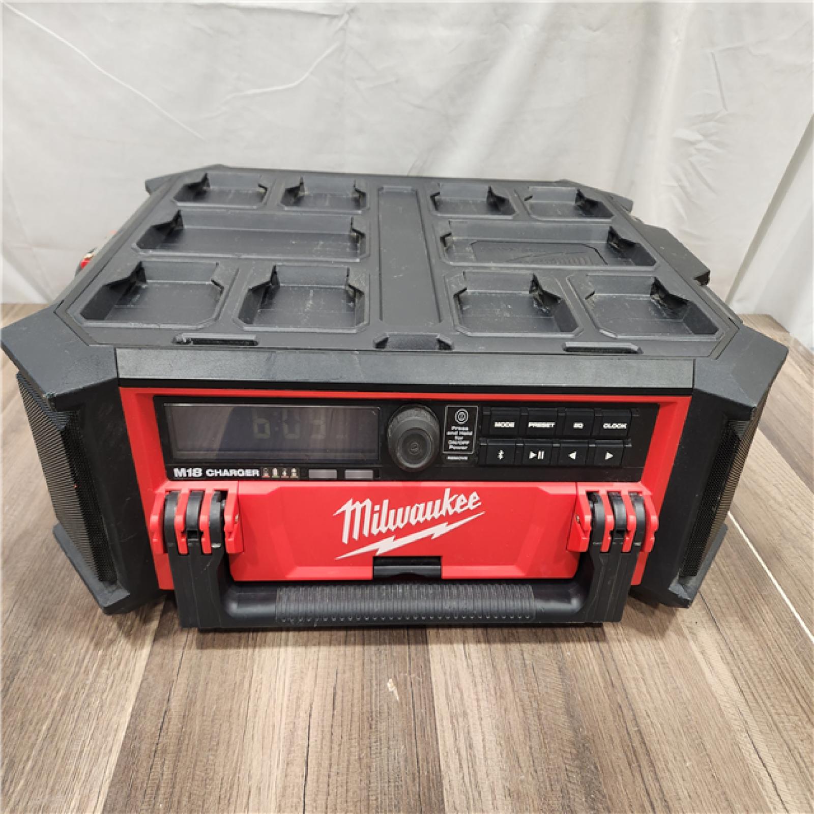 AS-IS- Milwaukee 18V M18 PACKOUT Lithium-Ion Cordless Radio + Charger (Tool Only)