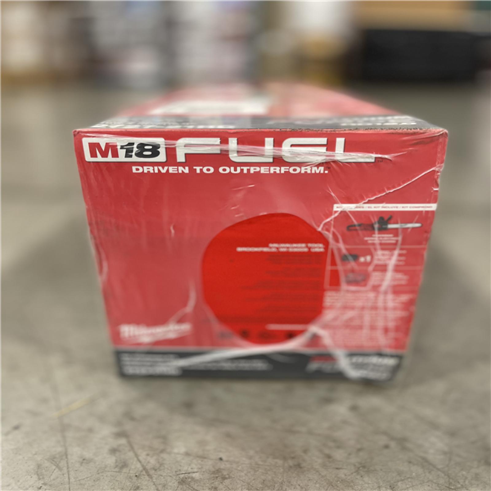 NEW!- Milwaukee M18 FUEL 16 in. 18V Lithium-Ion Brushless Battery Chainsaw Kit with 12.0 Ah Battery and M18 Rapid Charger