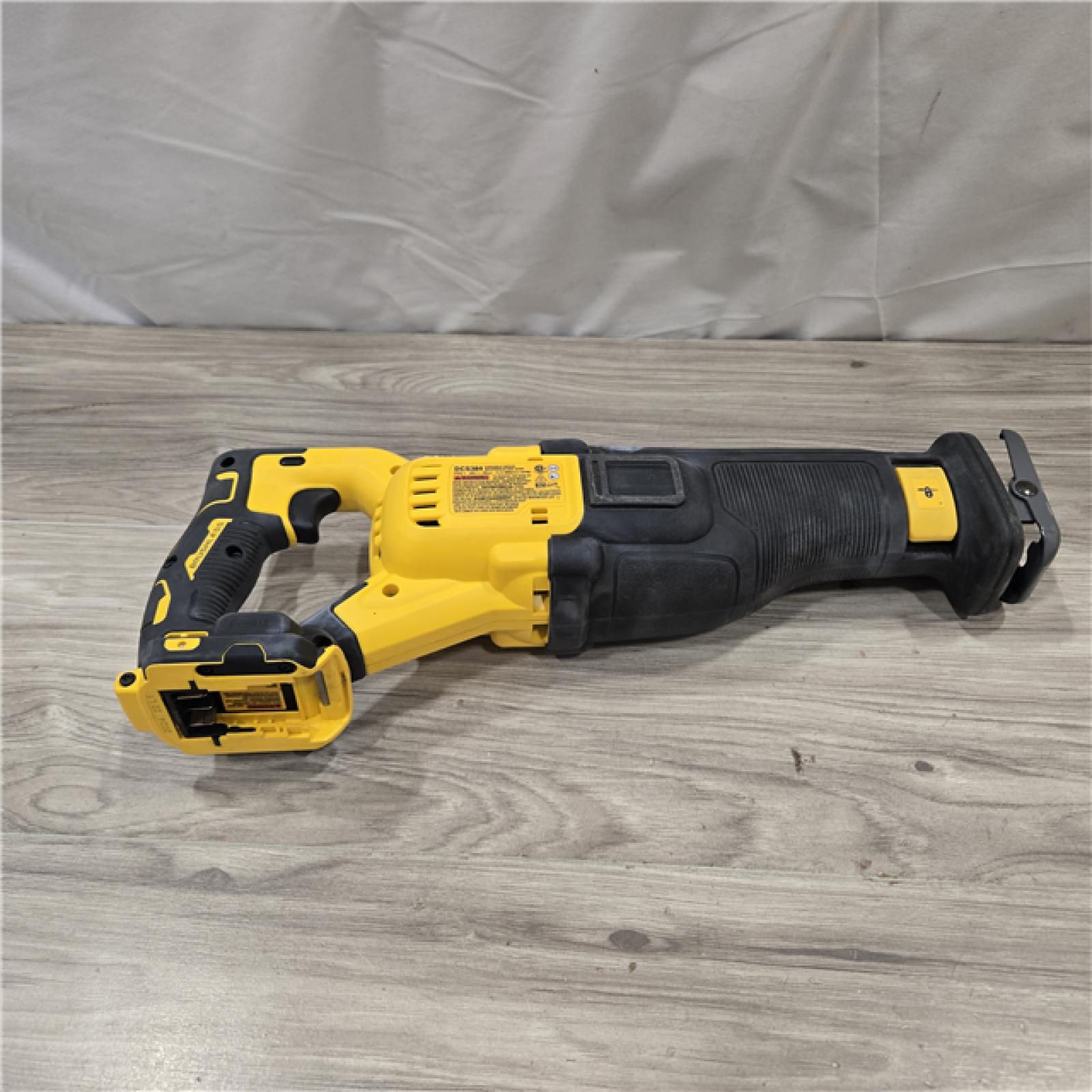 AS-IS DeWalt 20V MAX XR Cordless Reciprocating Saw (Tool-Only)