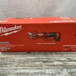 NEW - Milwaukee 12V Cordless Brushless Pruner Shears Kit