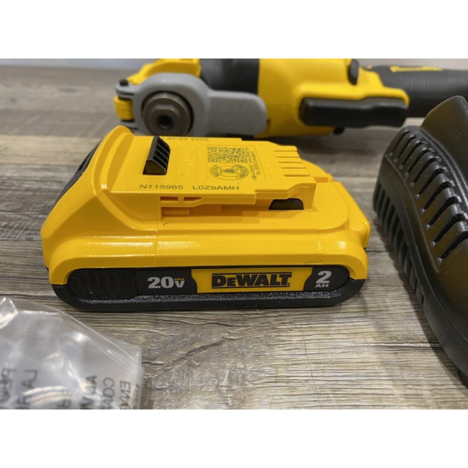 AS-IS DEWALT 20V MAX XR Cordless Brushless 3-Speed Oscillating Multi Tool Kit