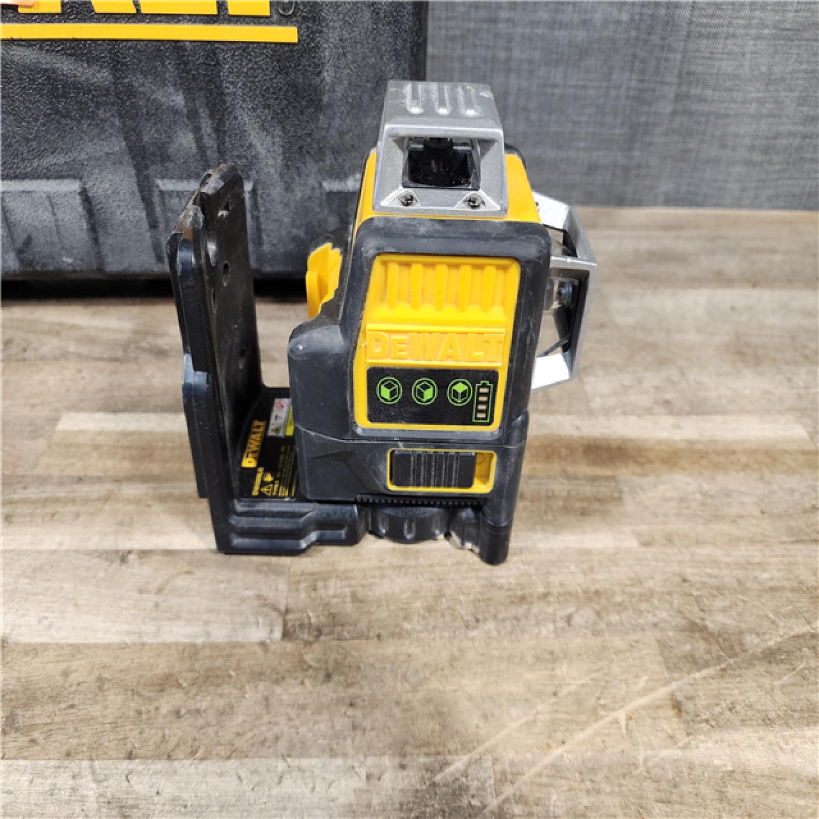 HOUSTON LOCATION - AS-IS DEWALT 12V MAX Lithium-Ion 100 ft. Green Self-Leveling 3-Beam 360 Degree Laser Level with 2.0Ah Battery  Charger and Case