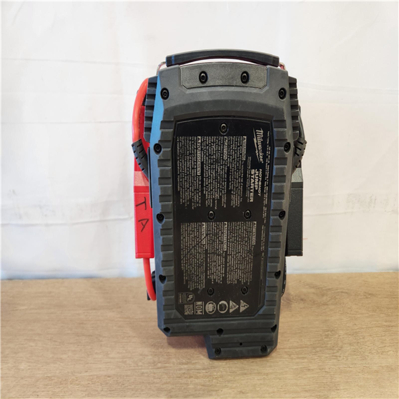 AS-IS- Milwaukee 18V Lithium-Ion Cordless 2000 Peak Amp HOTSHOT Jump Starter (Tool-Only)