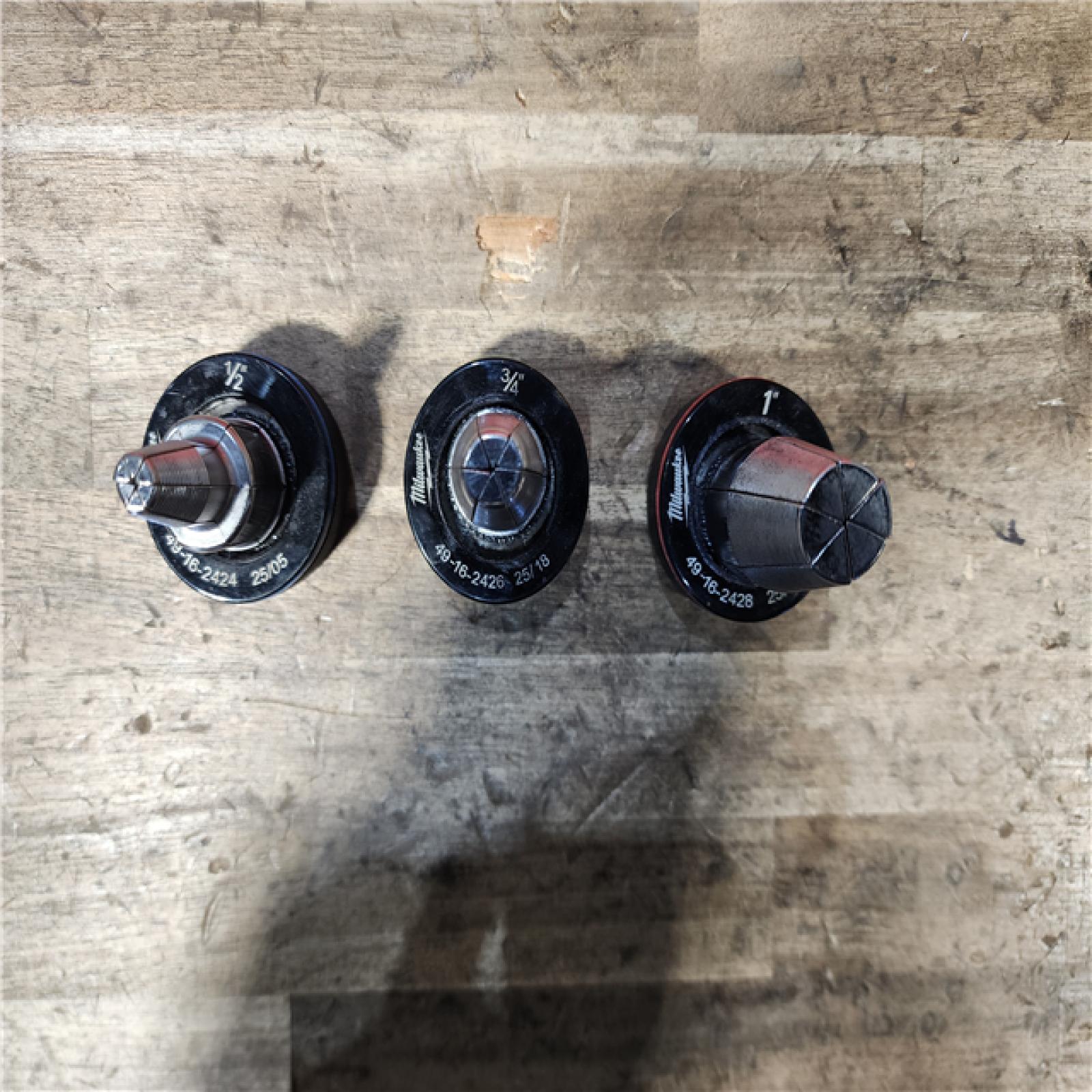 HOUSTON LOCATION - AS-IS Milwaukee M12 12V Lithium-Ion Cordless PEX Expansion Tool Kit with (2) 1.5 Ah Batteries  (3) Expansion Heads and Hard Case