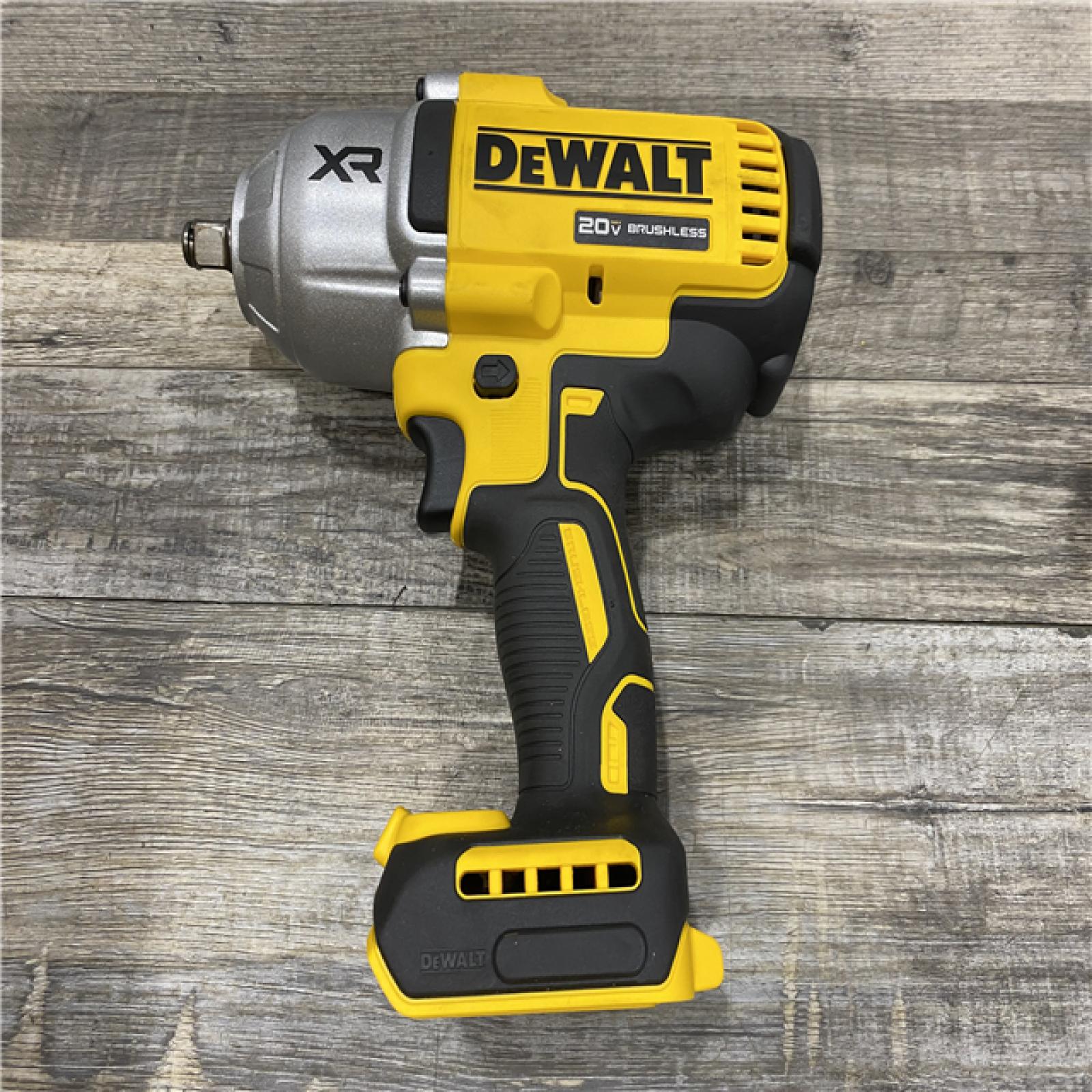 AS-IS DEWALT 20V MAX Lithium-Ion Cordless 1/2 in. Impact Wrench Kit