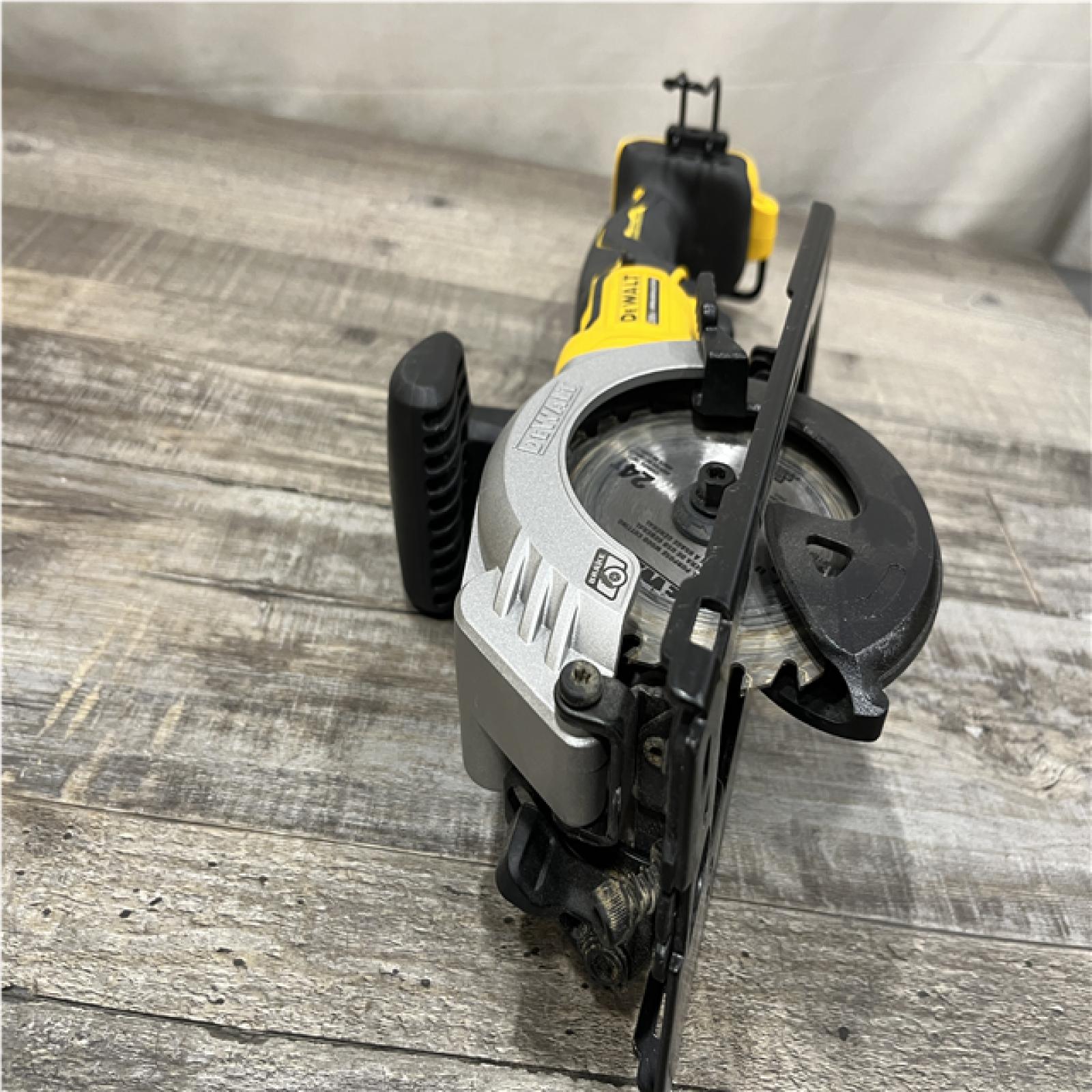 AS-IS DEWALT ATOMIC 20V MAX Cordless Brushless 4-1/2 in. Circular Saw (Tool Only)