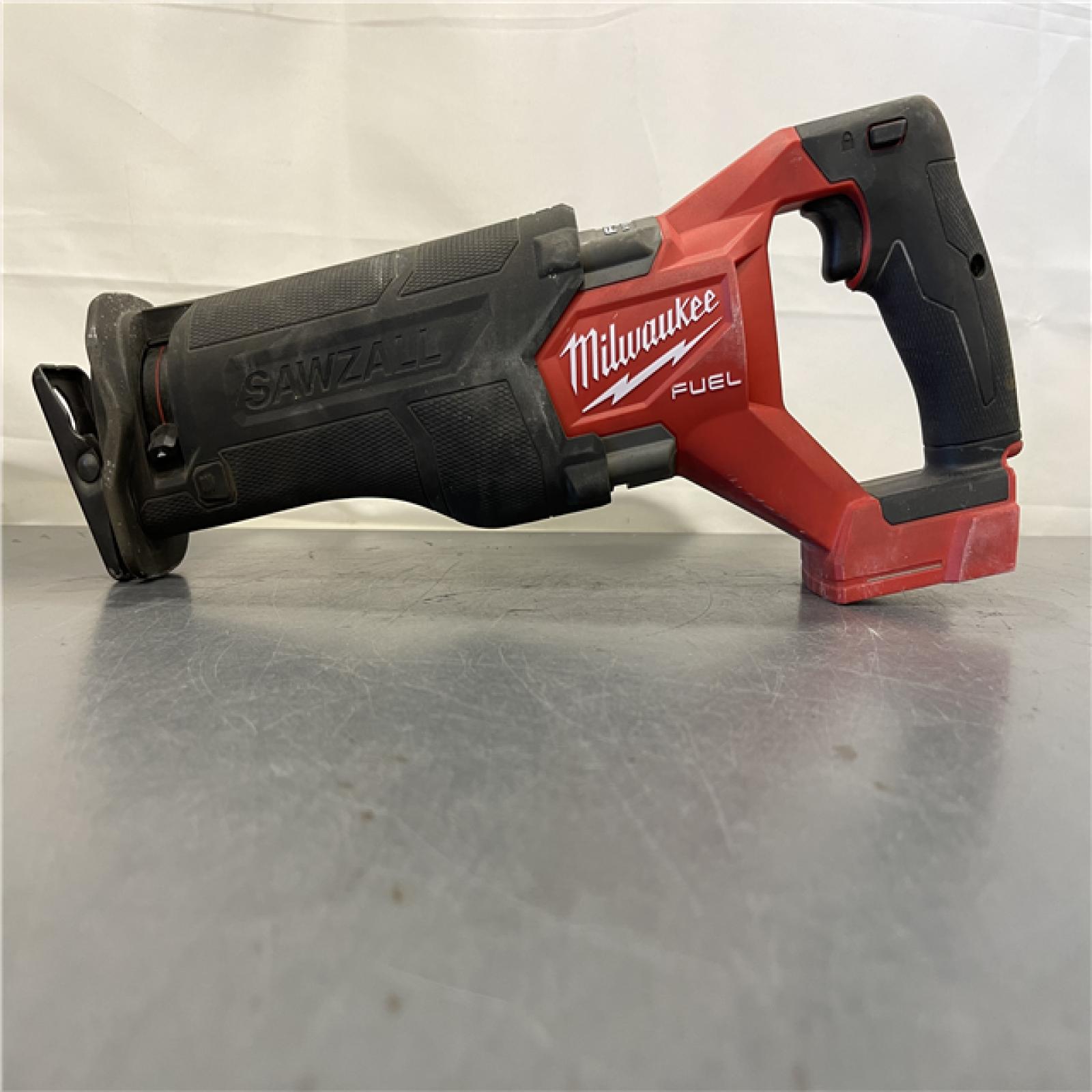 AS-IS - Milwaukee M18 FUEL GEN-2 18V Lithium-Ion Brushless Cordless SAWZALL Reciprocating Saw