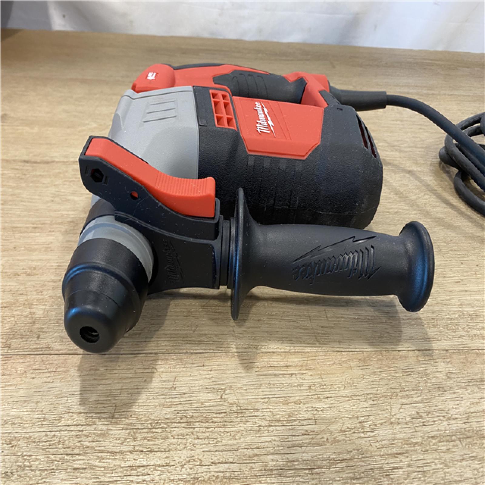 AS-IS Milwaukee 5.5 Amp 5/8 in. Corded SDS-plus Concrete/Masonry Rotary Hammer Drill Kit with Case